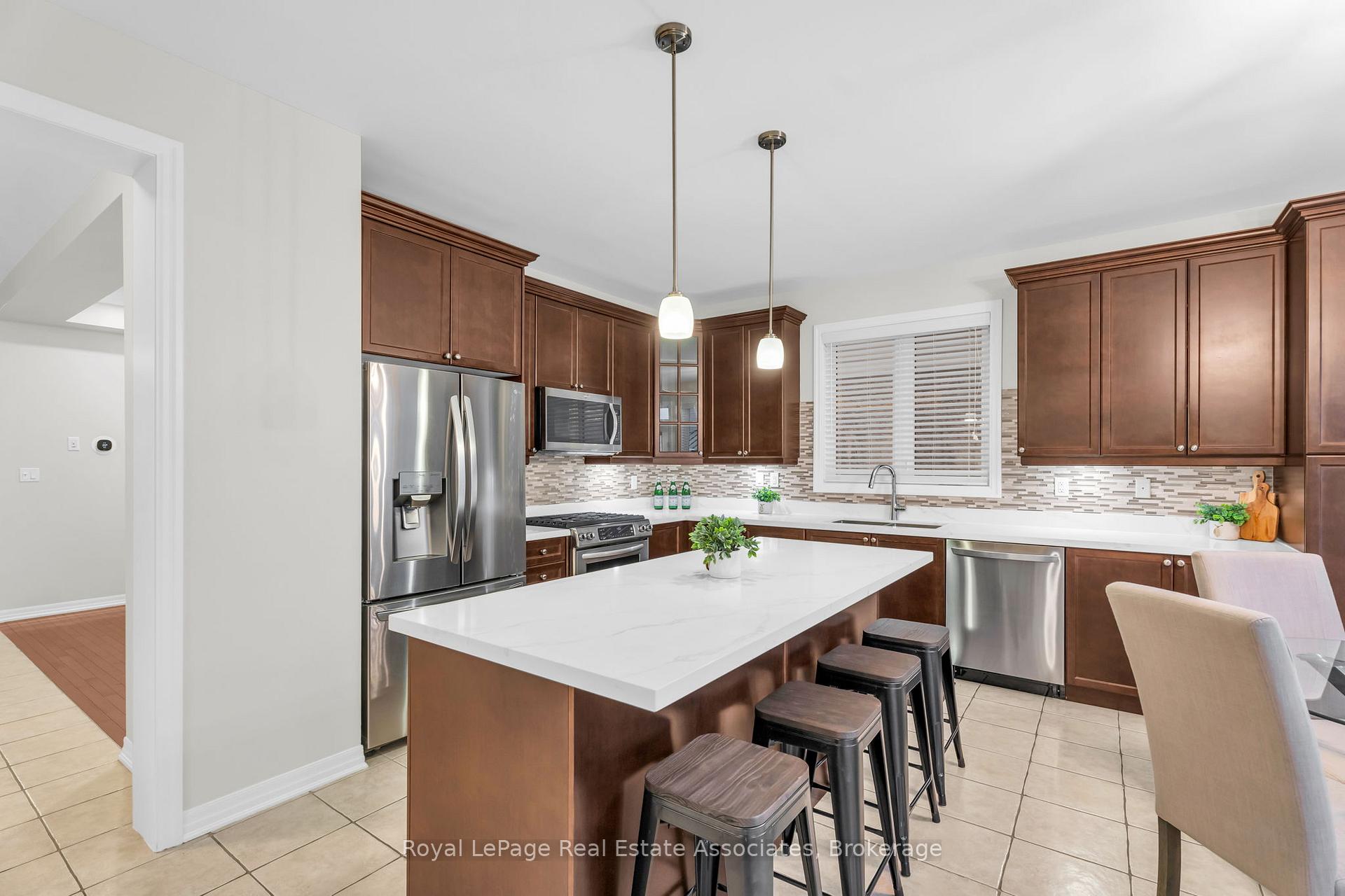 Photo 9 of 879 Etherington Way, Milton, Harrison — HOMEH