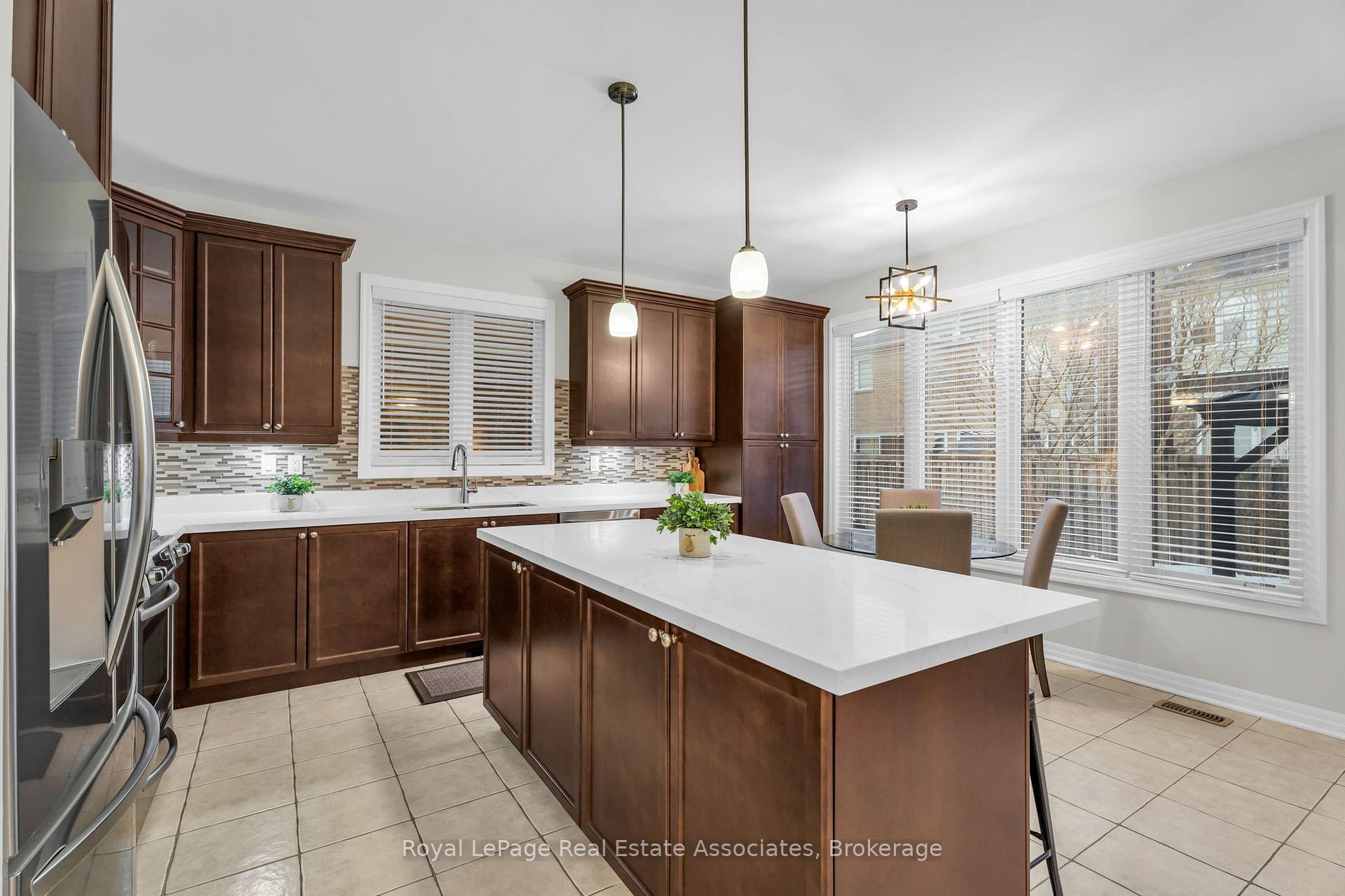 Photo 10 of 879 Etherington Way, Milton, Harrison — HOMEH