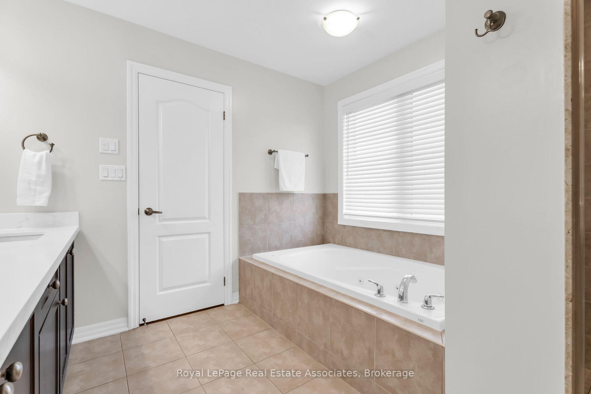 Photo 29 of 879 Etherington Way, Milton, Harrison — HOMEH