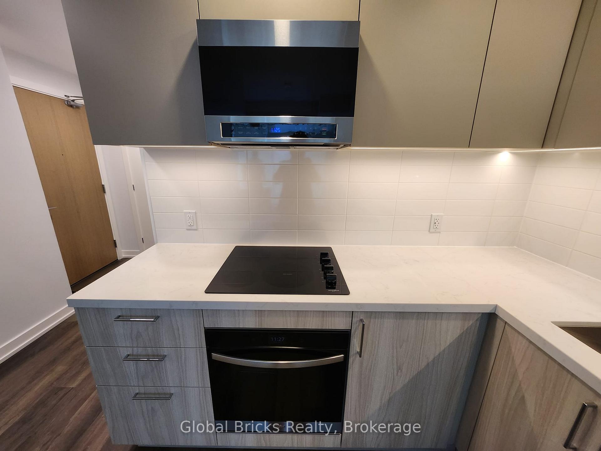 Photo 9 of 2851 Highway 7 Road, Vaughan, Vaughan Corporate Centre — HOMEH