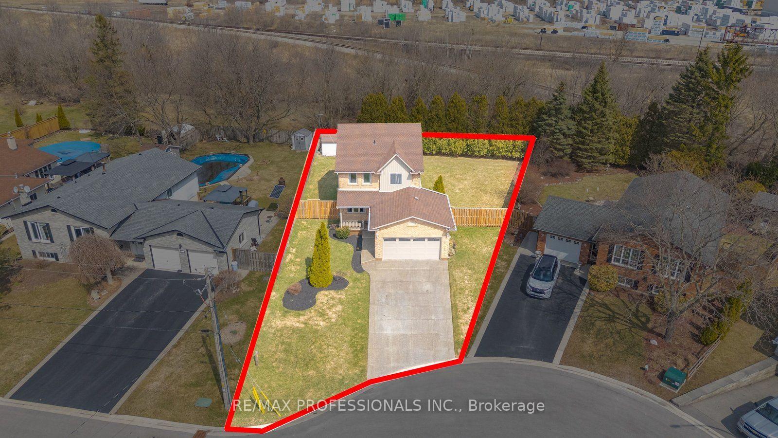 Photo 2 of 200 Morrison Drive, Haldimand — HOMEH