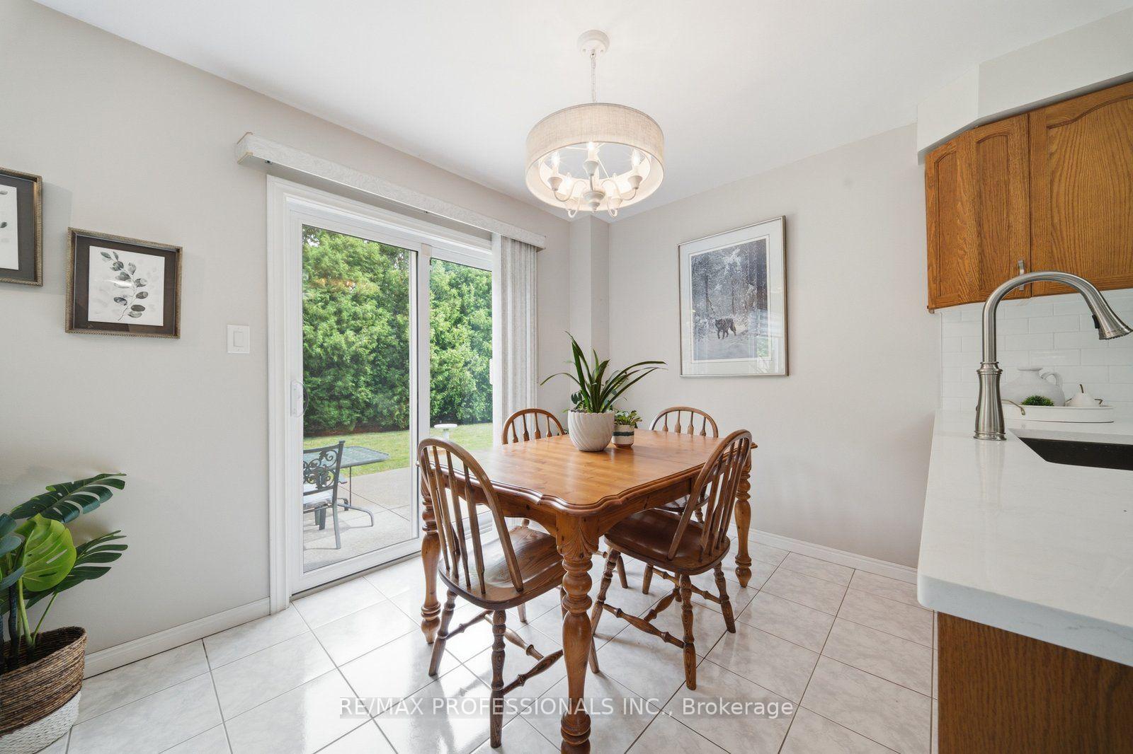 Photo 12 of 200 Morrison Drive, Haldimand — HOMEH