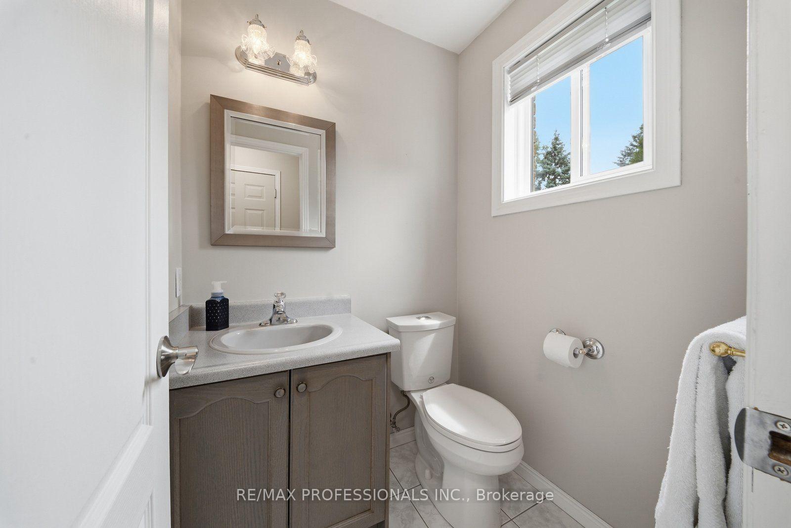 Photo 15 of 200 Morrison Drive, Haldimand — HOMEH