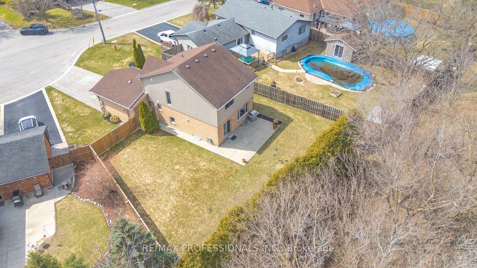 Photo 32 of 200 Morrison Drive, Haldimand — HOMEH