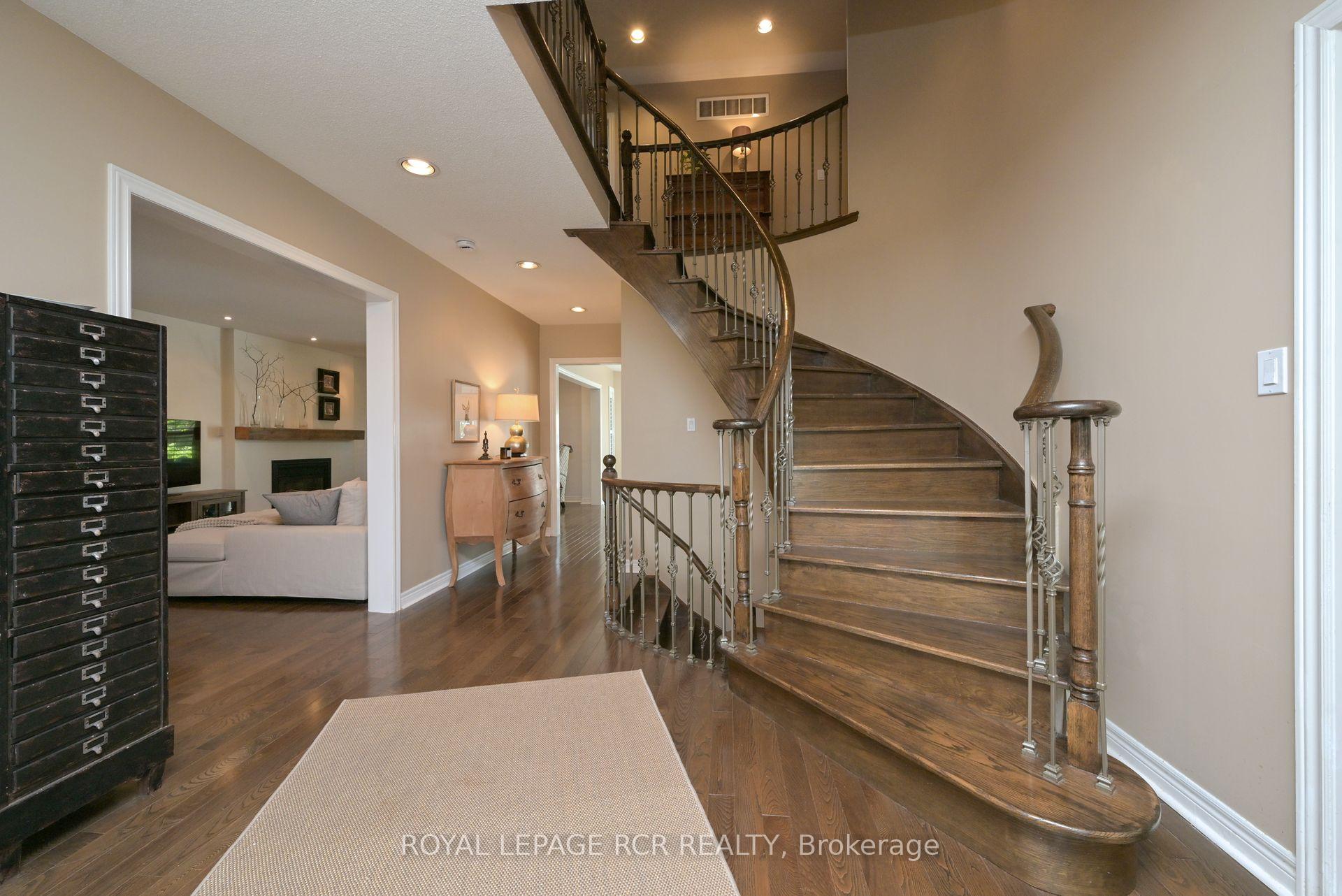 Photo 5 of 908 Schaeffer Outlook, Newmarket, Stonehaven-Wyndham — HOMEH