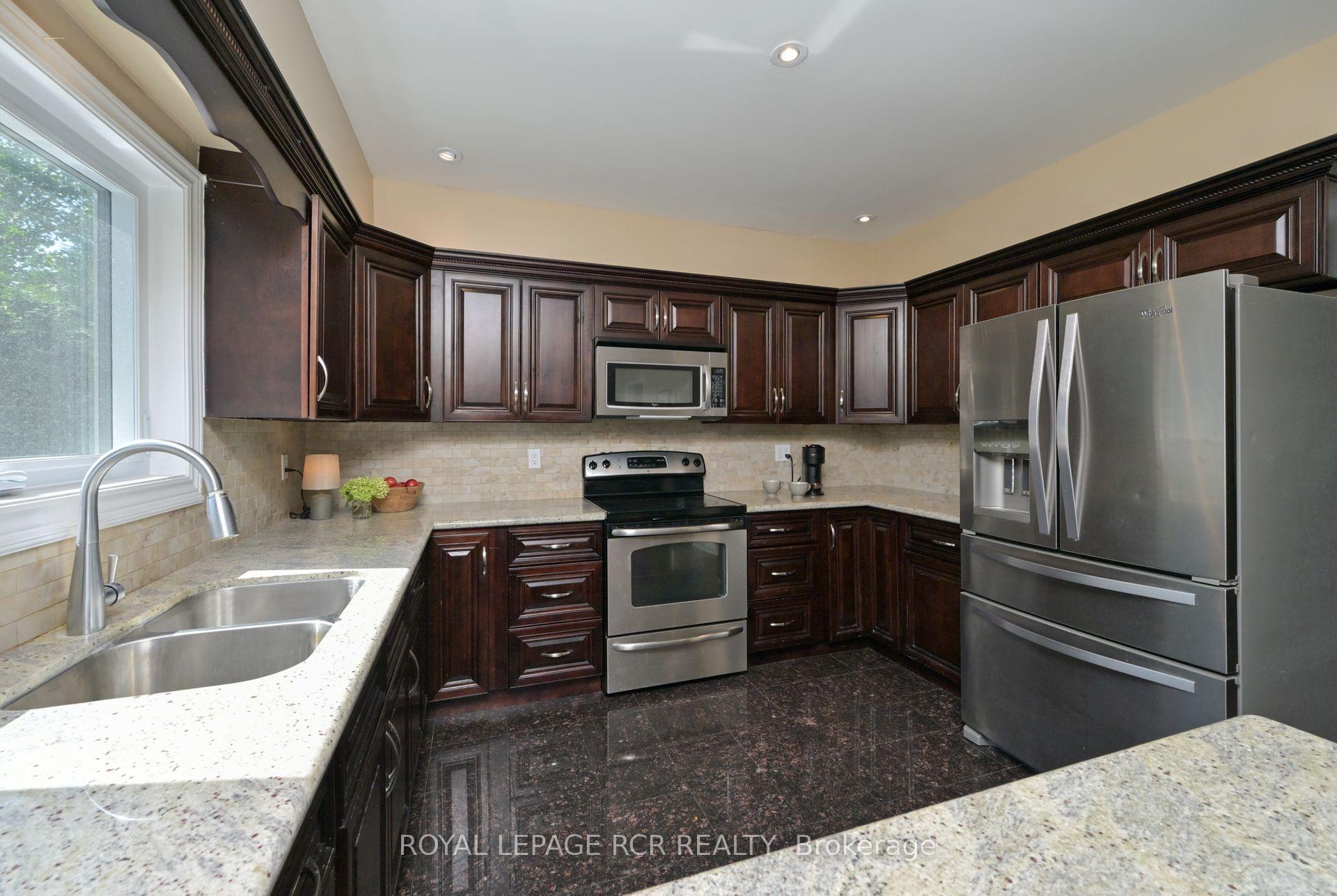 Photo 11 of 908 Schaeffer Outlook, Newmarket, Stonehaven-Wyndham — HOMEH