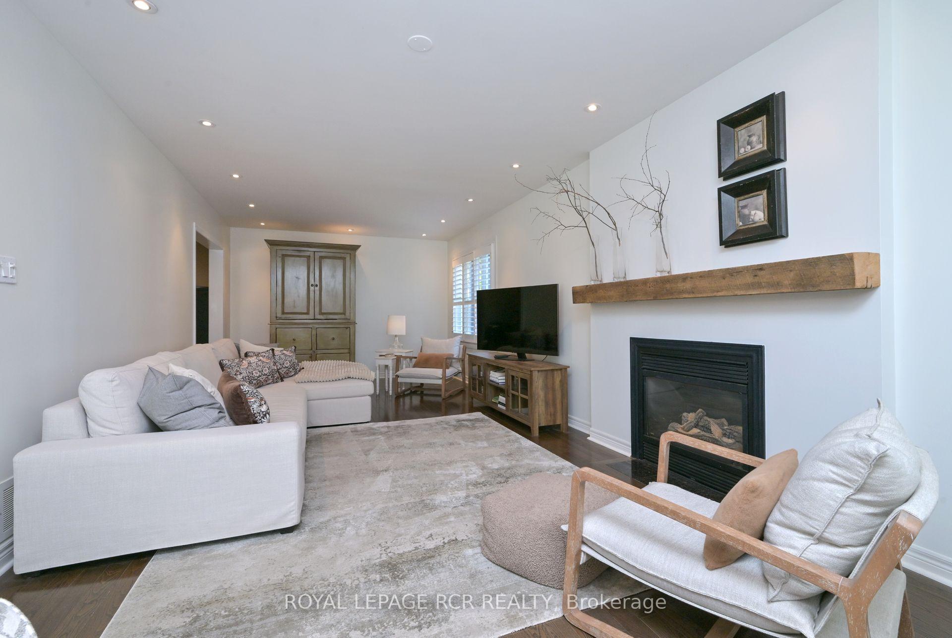 Photo 15 of 908 Schaeffer Outlook, Newmarket, Stonehaven-Wyndham — HOMEH