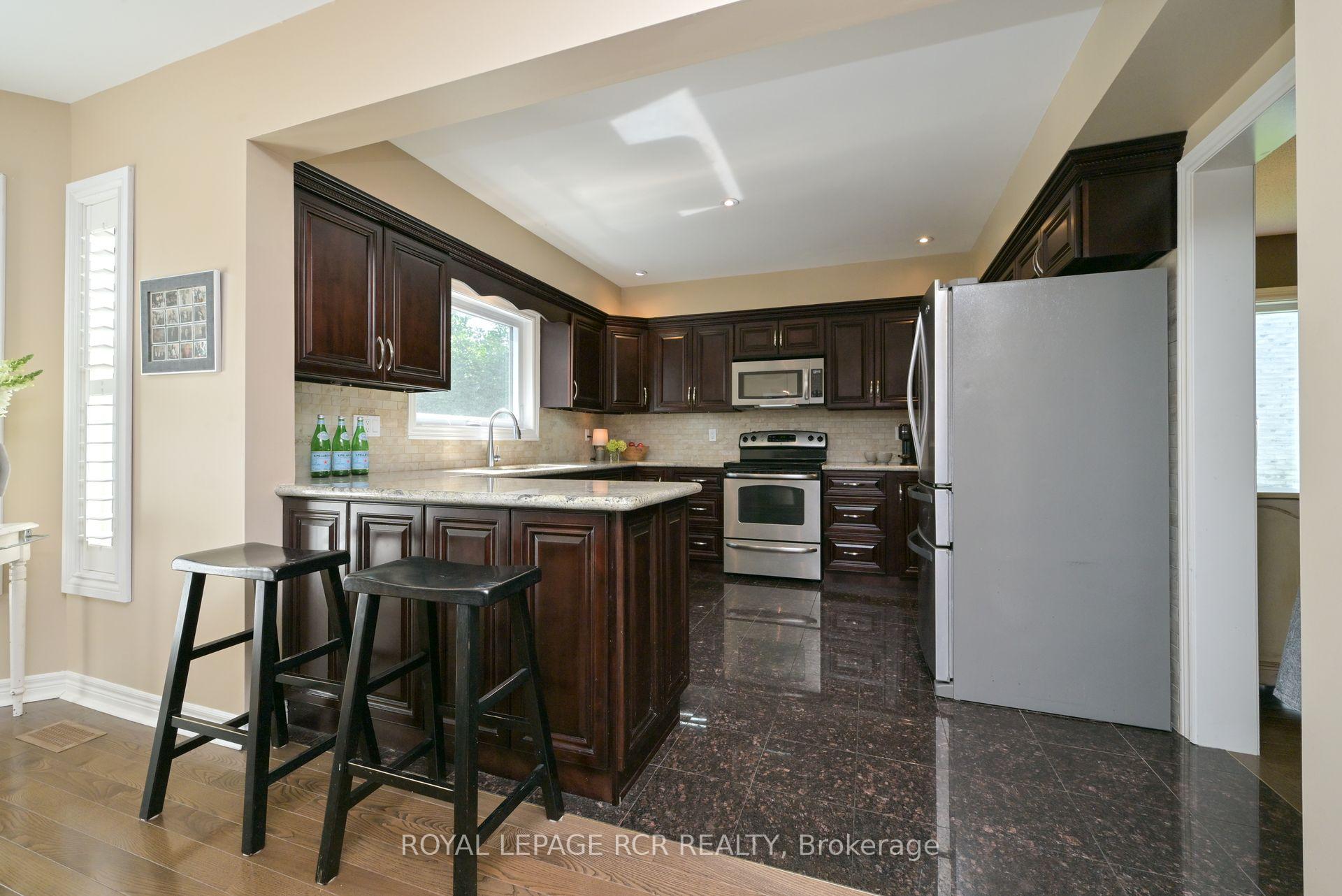 Photo 12 of 908 Schaeffer Outlook, Newmarket, Stonehaven-Wyndham — HOMEH