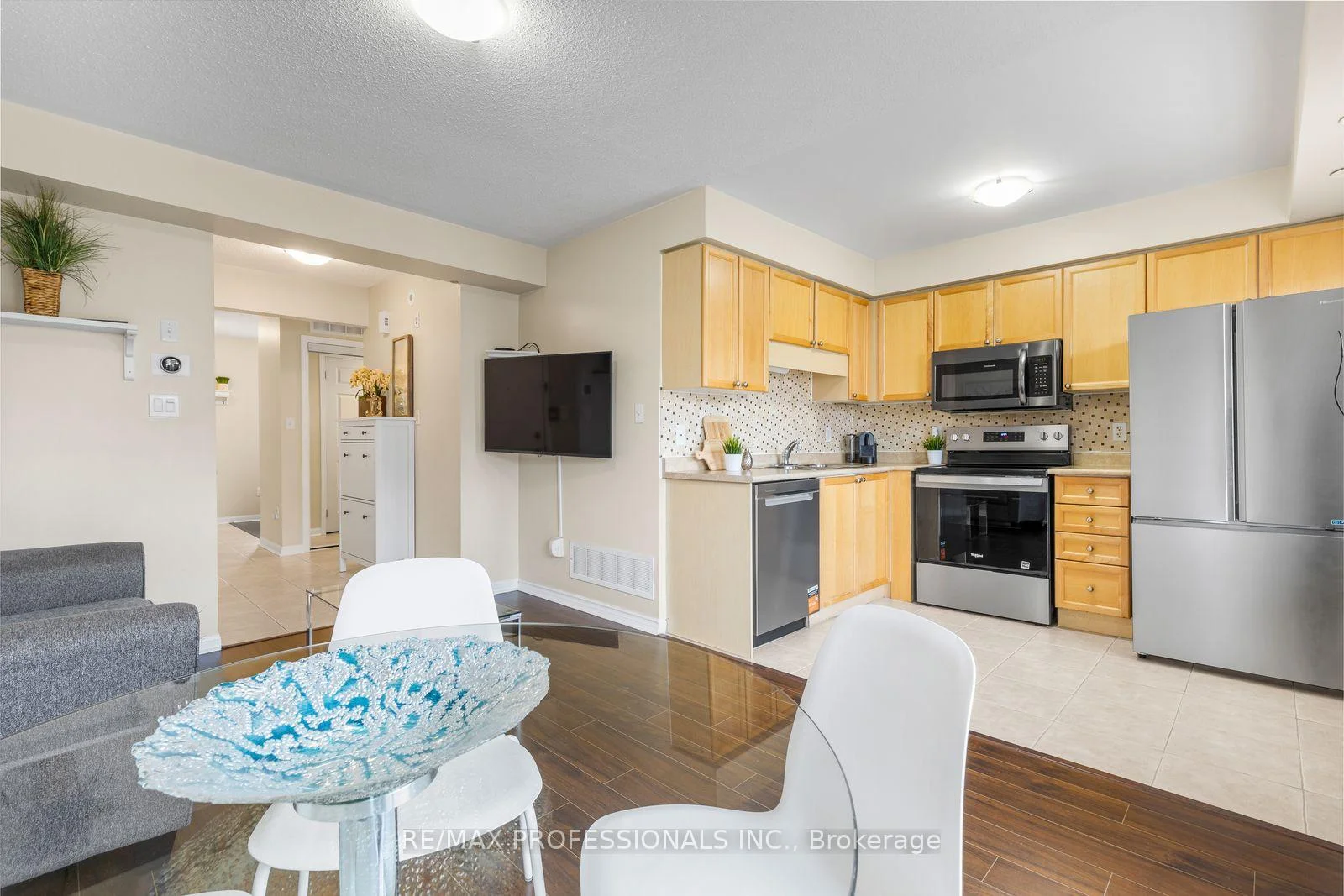 Photo of Unit 5, 3025 Elmcreek Road