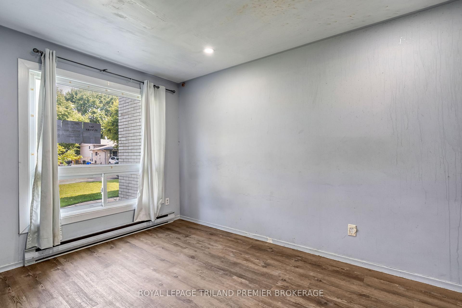 Photo 4 of Unit C, 101 Wellesley Crescent, London, East I — HOMEH