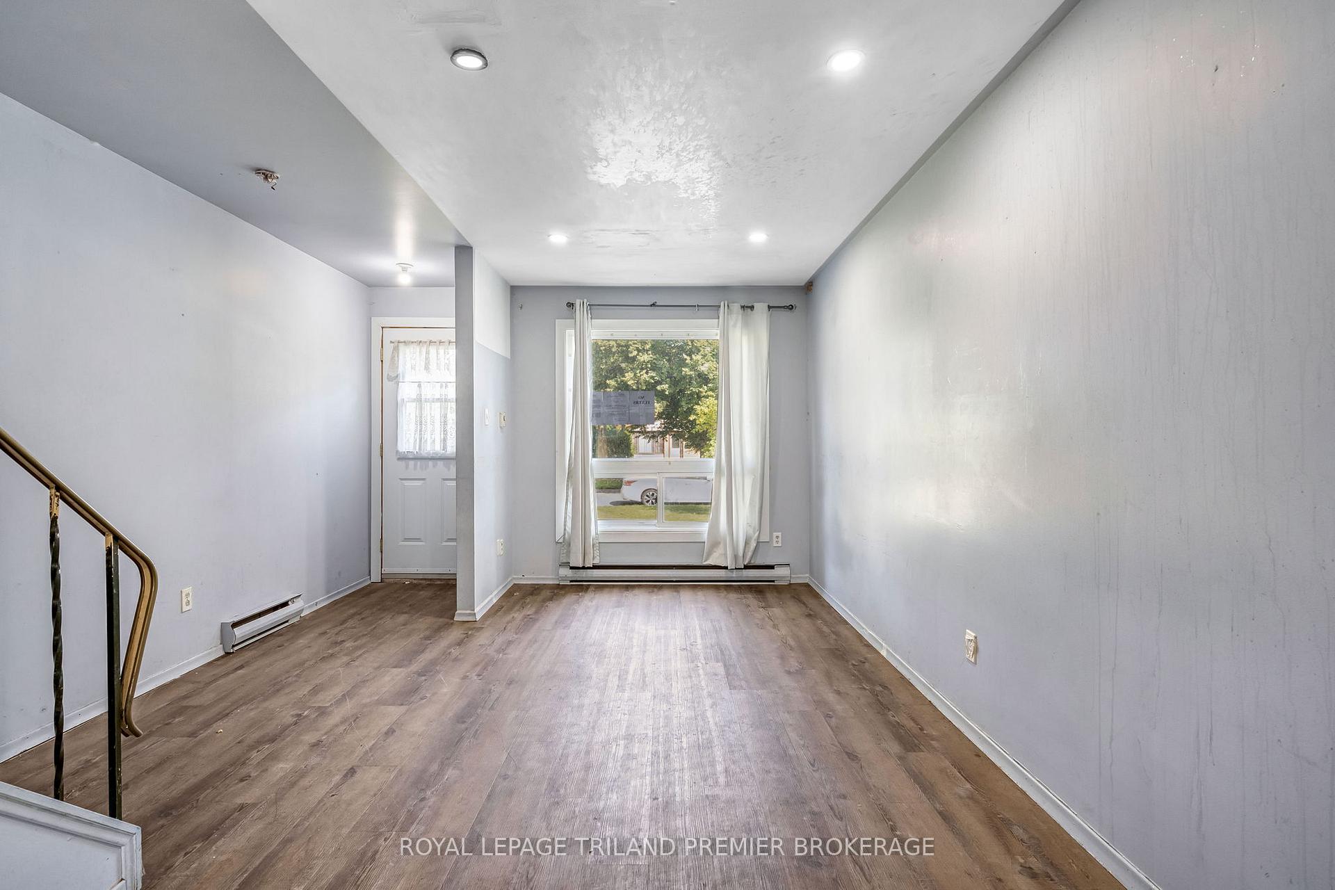 Photo 5 of Unit C, 101 Wellesley Crescent, London, East I — HOMEH