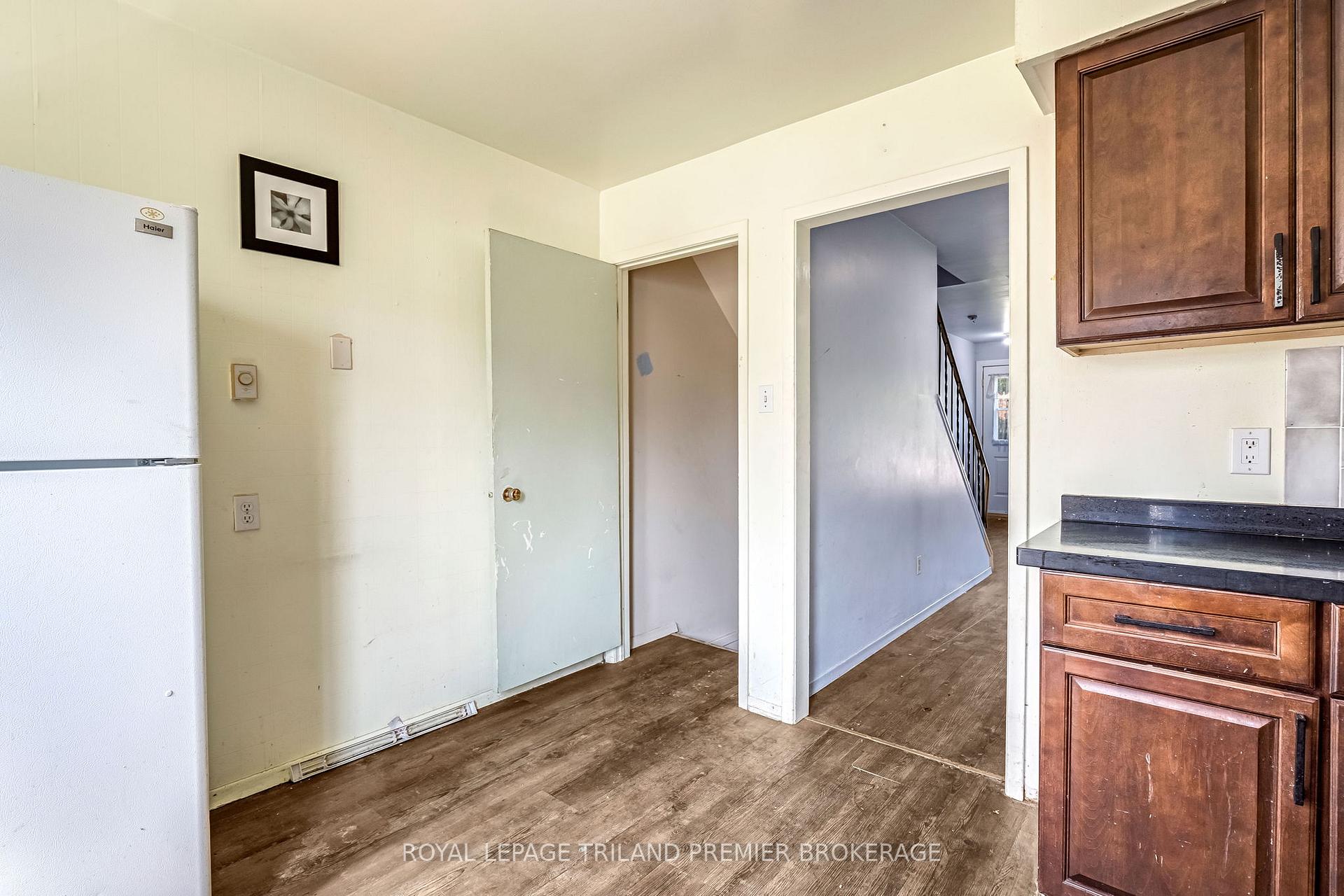 Photo 12 of Unit C, 101 Wellesley Crescent, London, East I — HOMEH