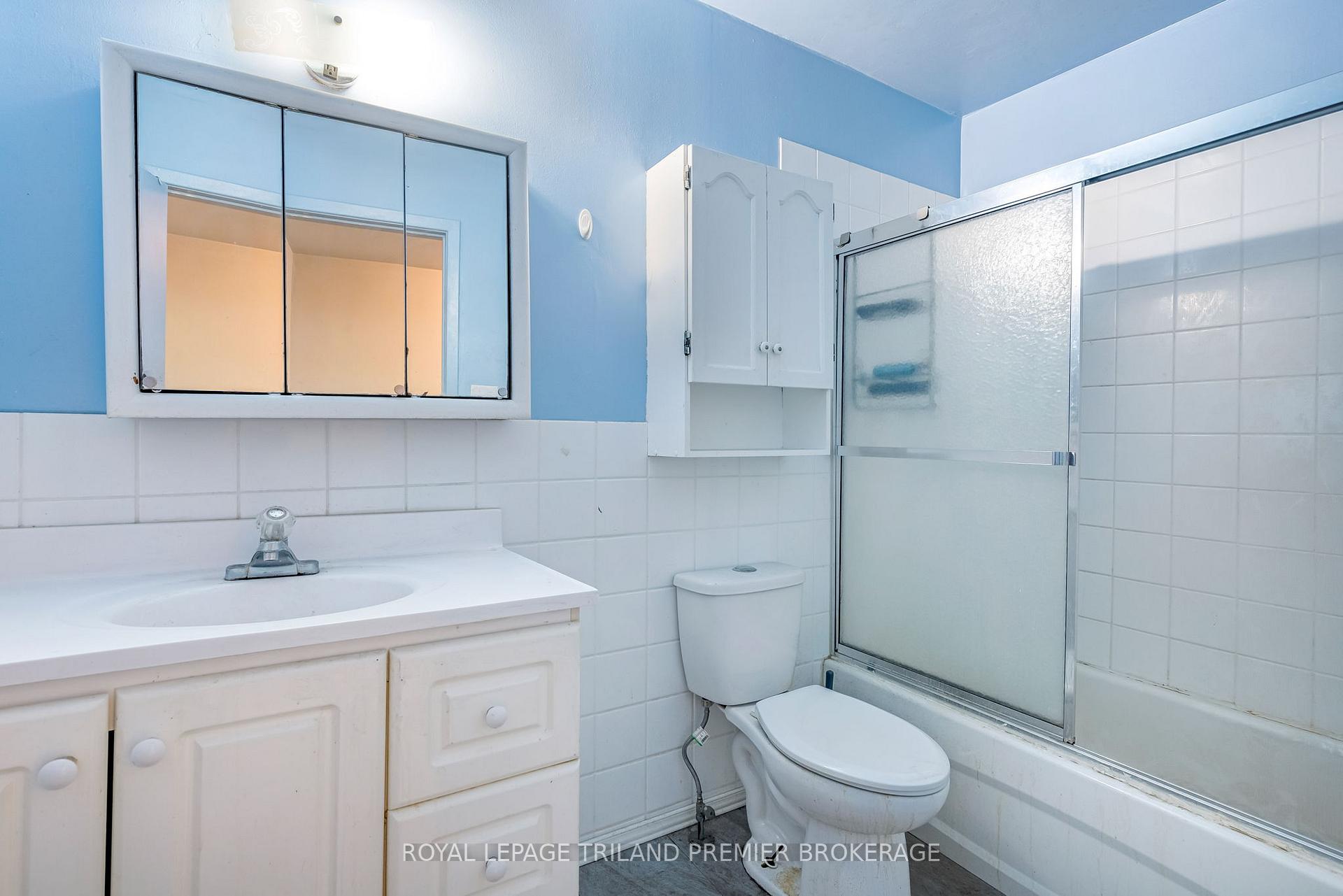 Photo 19 of Unit C, 101 Wellesley Crescent, London, East I — HOMEH