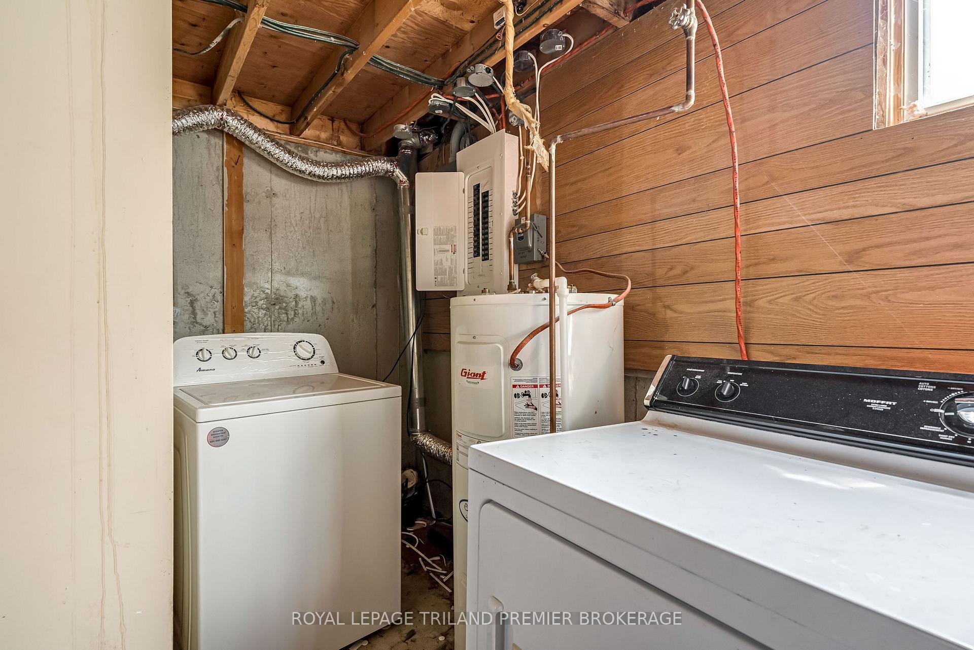 Photo 25 of Unit C, 101 Wellesley Crescent, London, East I — HOMEH