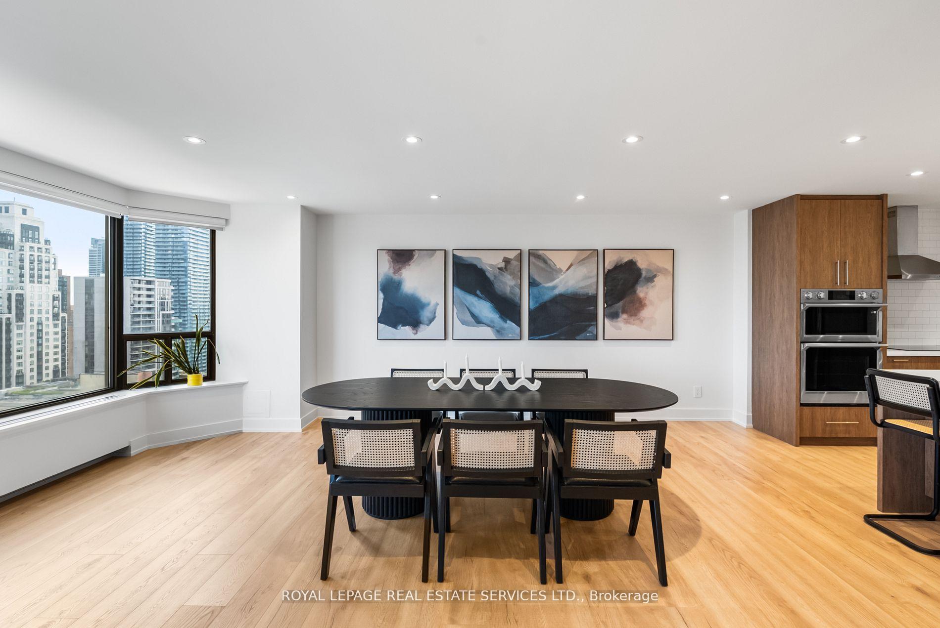 Photo 7 of Unit 2008, 175 Cumberland Street, Toronto, The Annex — HOMEH