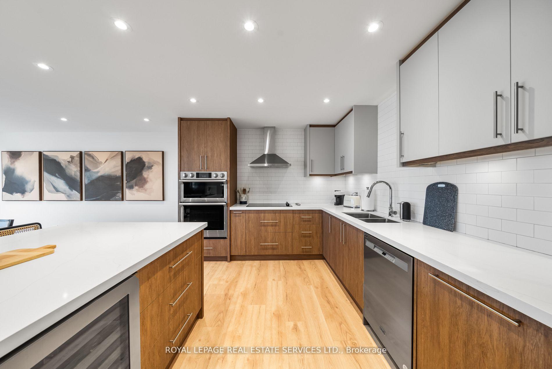 Photo 11 of Unit 2008, 175 Cumberland Street, Toronto, The Annex — HOMEH