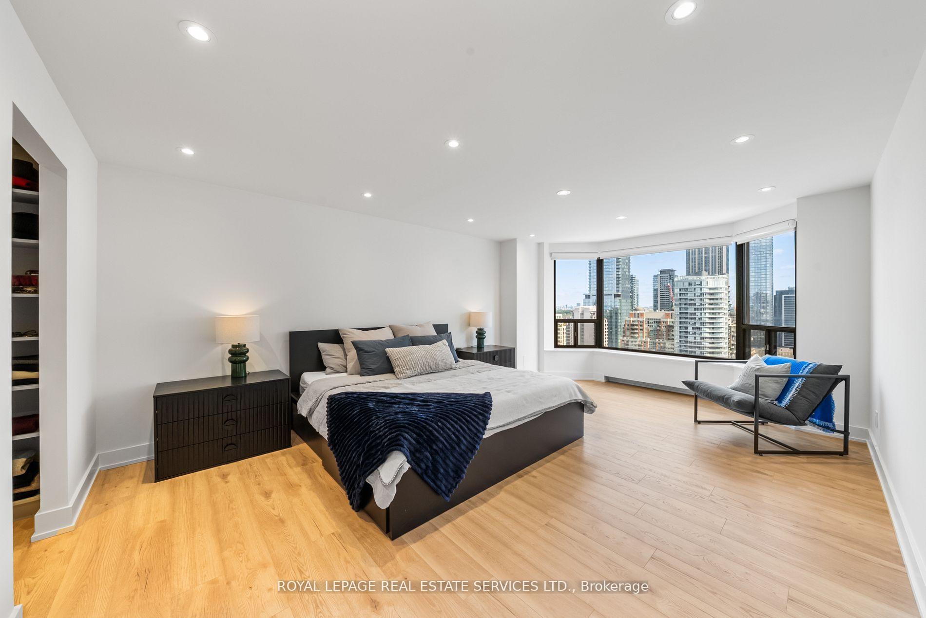 Photo 20 of Unit 2008, 175 Cumberland Street, Toronto, The Annex — HOMEH