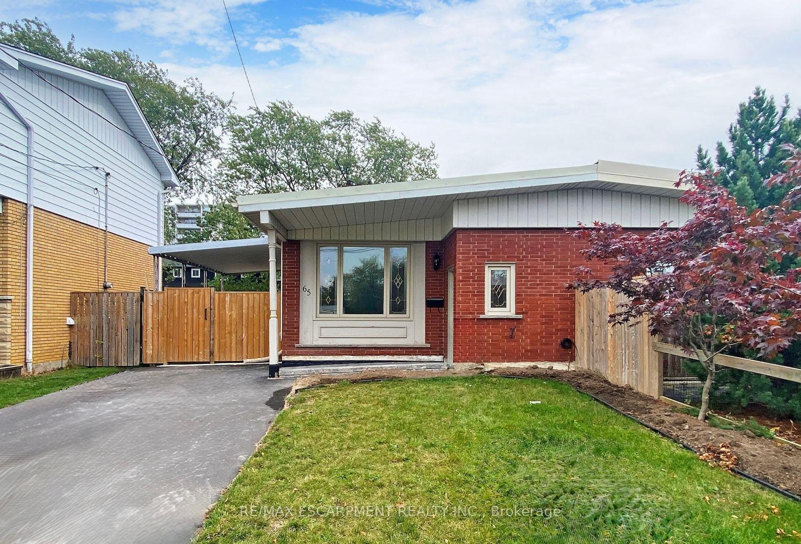 Photo 2 of Unit UPPER, 65 Fielding Crescent, Hamilton, Lawfield — HOMEH