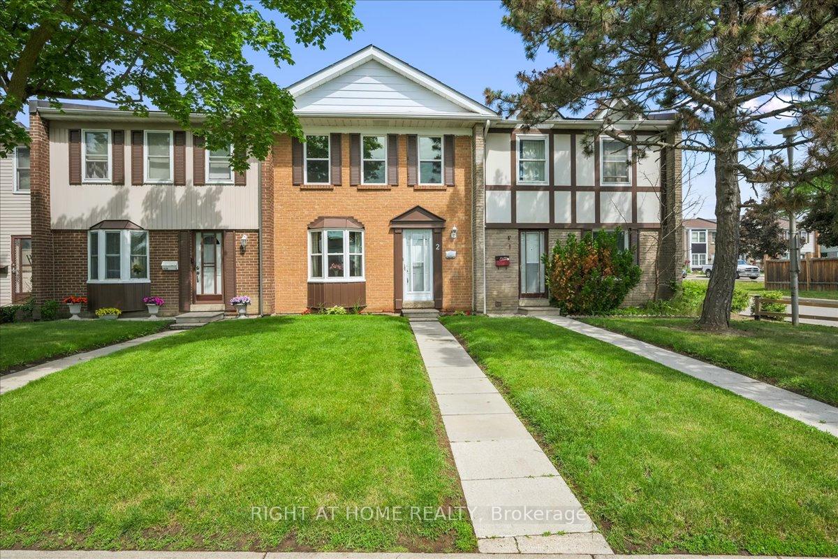 Photo 2 of Unit 2, 1020 Central Park Drive, Brampton, Northgate — HOMEH