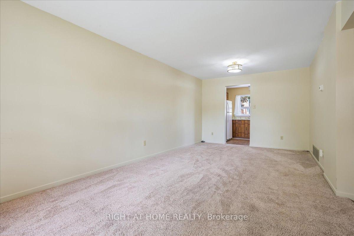 Photo 8 of Unit 2, 1020 Central Park Drive, Brampton, Northgate — HOMEH
