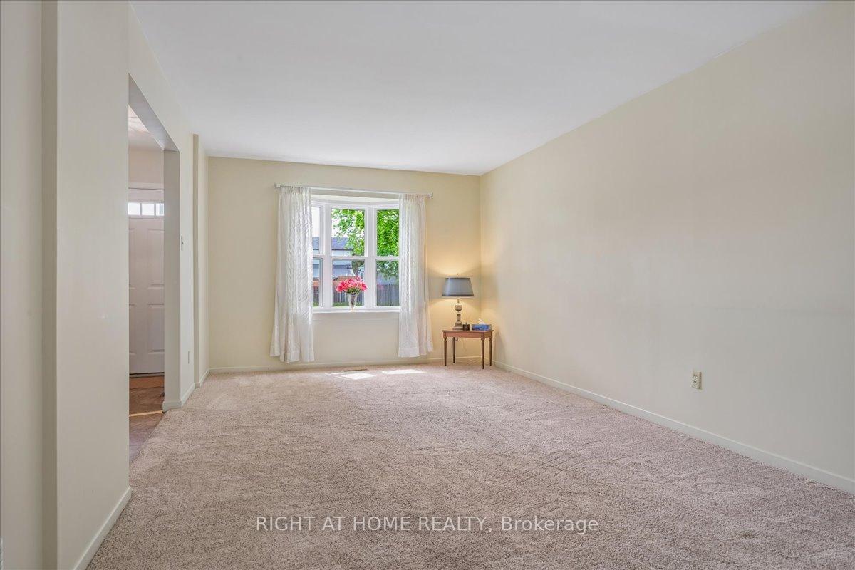 Photo 10 of Unit 2, 1020 Central Park Drive, Brampton, Northgate — HOMEH