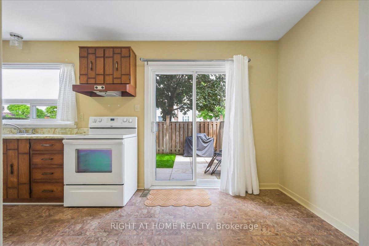Photo 21 of Unit 2, 1020 Central Park Drive, Brampton, Northgate — HOMEH