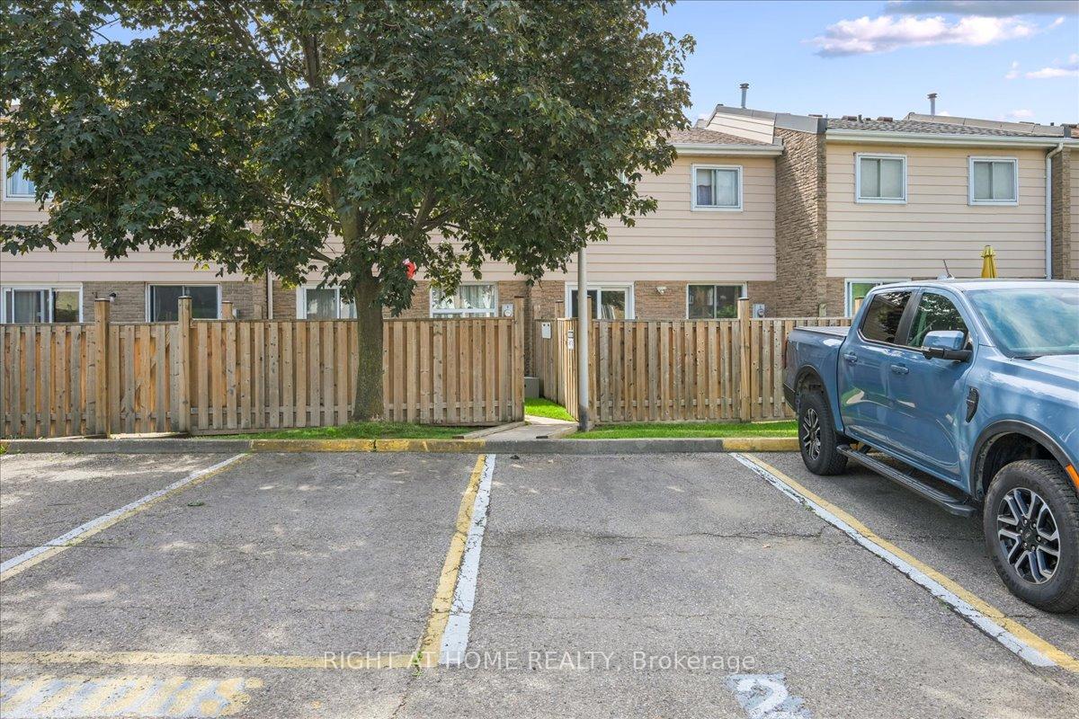 Photo 28 of Unit 2, 1020 Central Park Drive, Brampton, Northgate — HOMEH