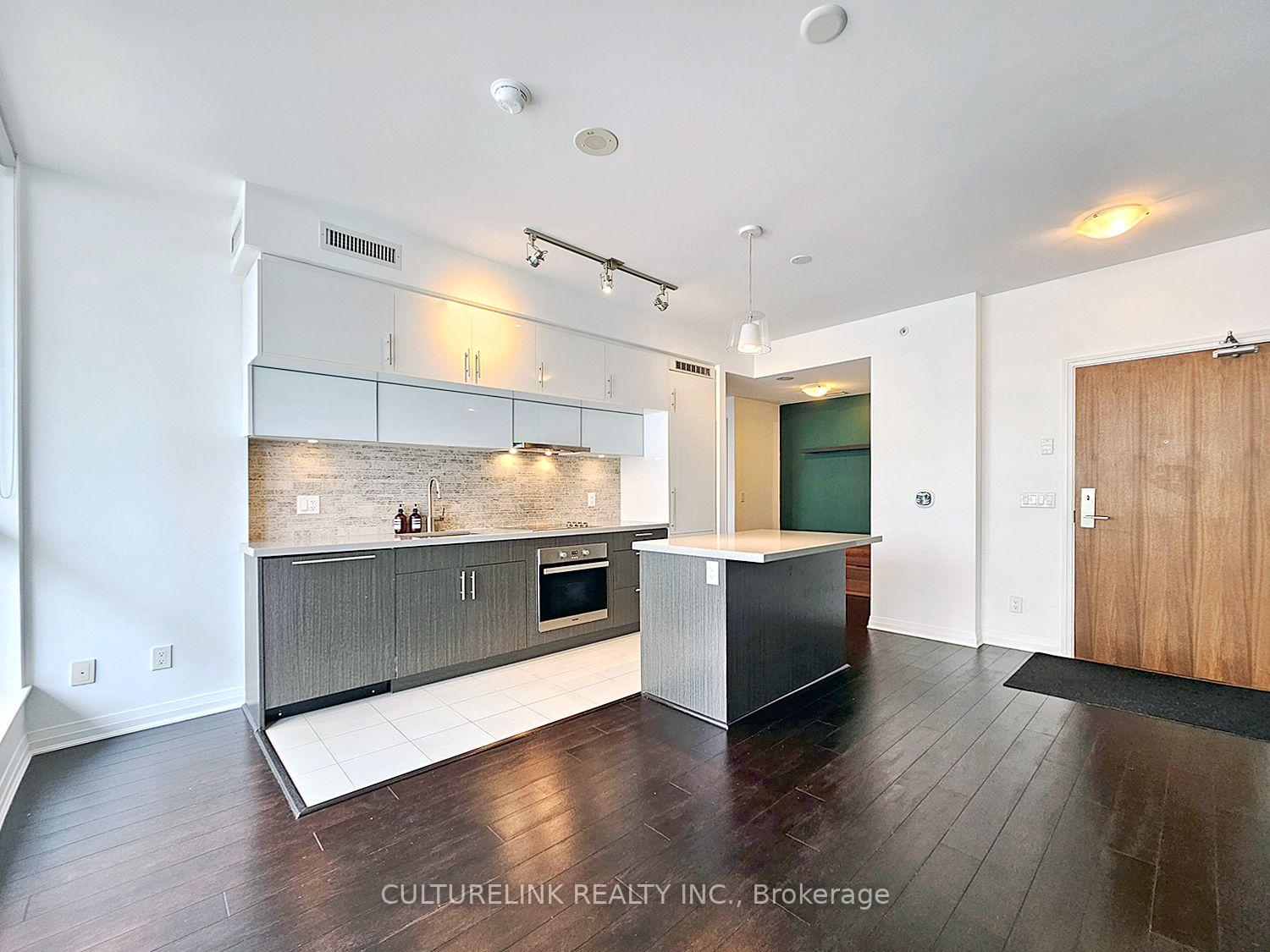 Photo 5 of Unit 1712, 8 Mercer Street, Toronto, Waterfront Communities — HOMEH