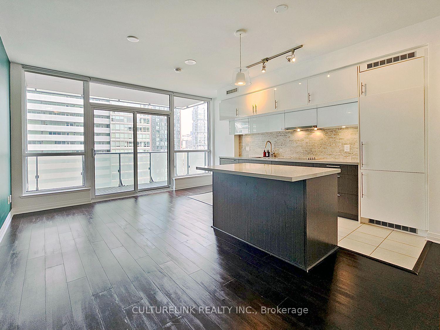 Photo 7 of Unit 1712, 8 Mercer Street, Toronto, Waterfront Communities — HOMEH