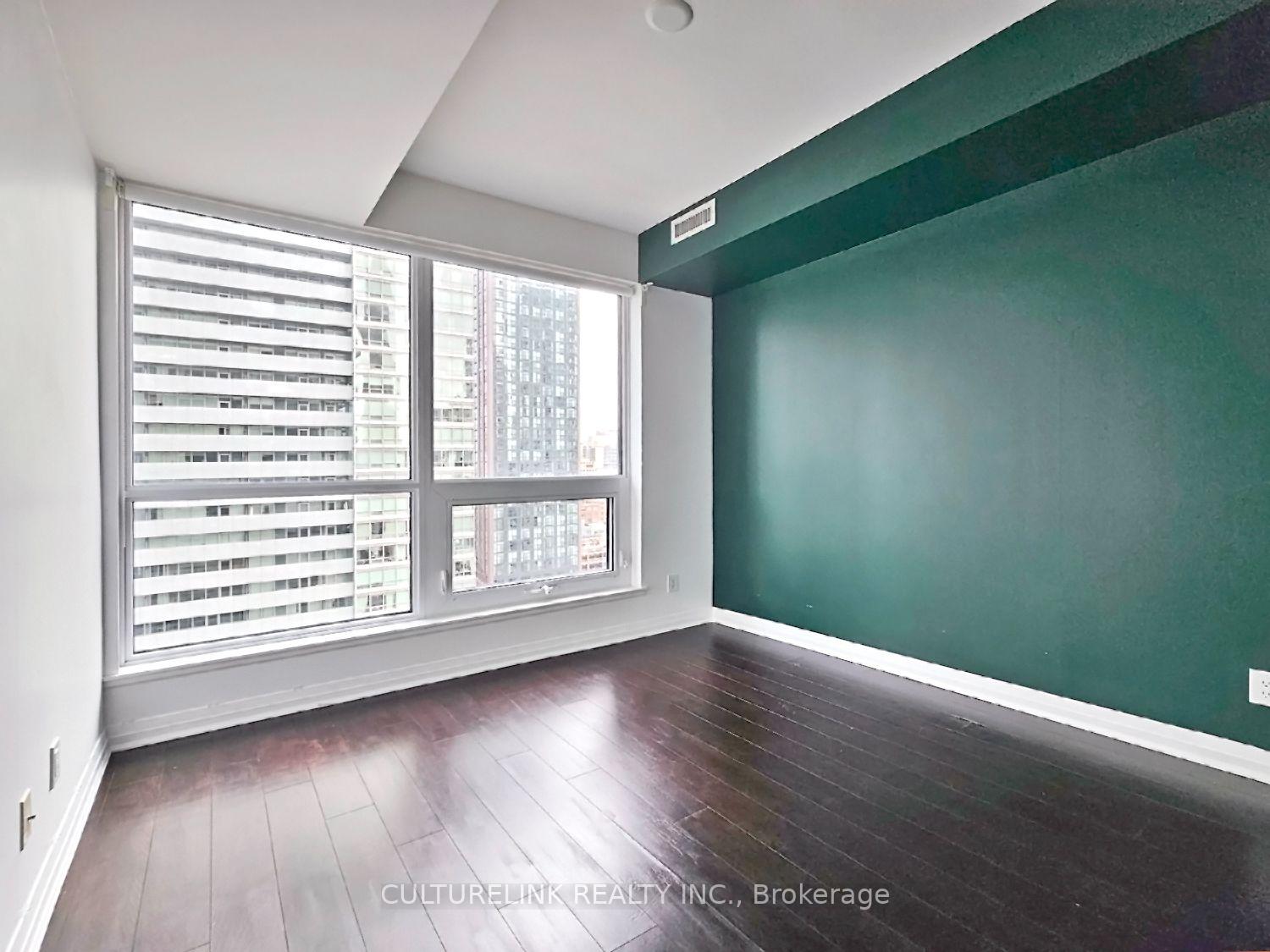 Photo 8 of Unit 1712, 8 Mercer Street, Toronto, Waterfront Communities — HOMEH