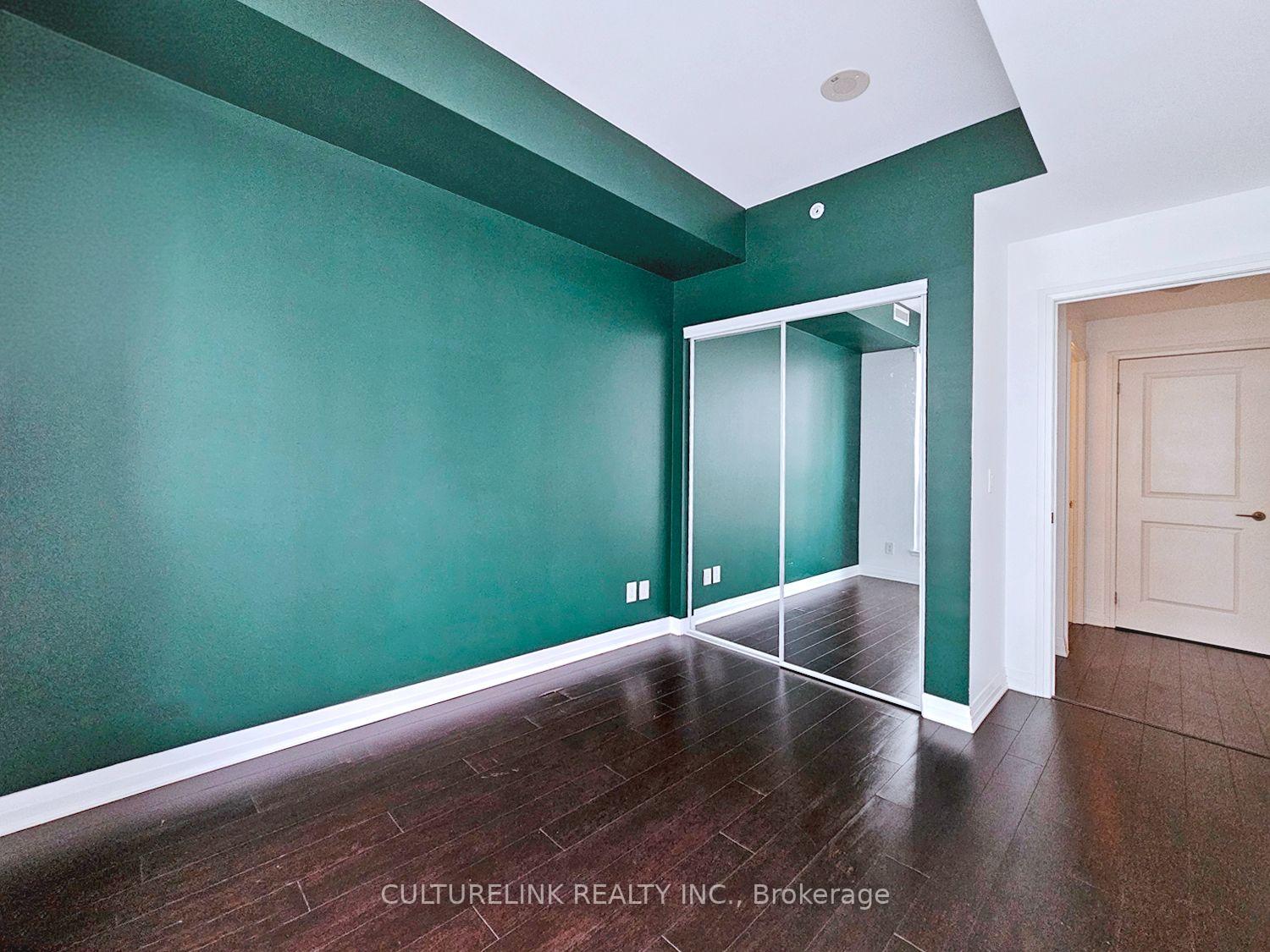 Photo 9 of Unit 1712, 8 Mercer Street, Toronto, Waterfront Communities — HOMEH