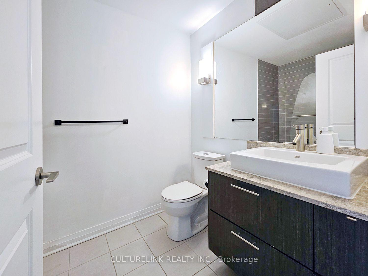 Photo 11 of Unit 1712, 8 Mercer Street, Toronto, Waterfront Communities — HOMEH
