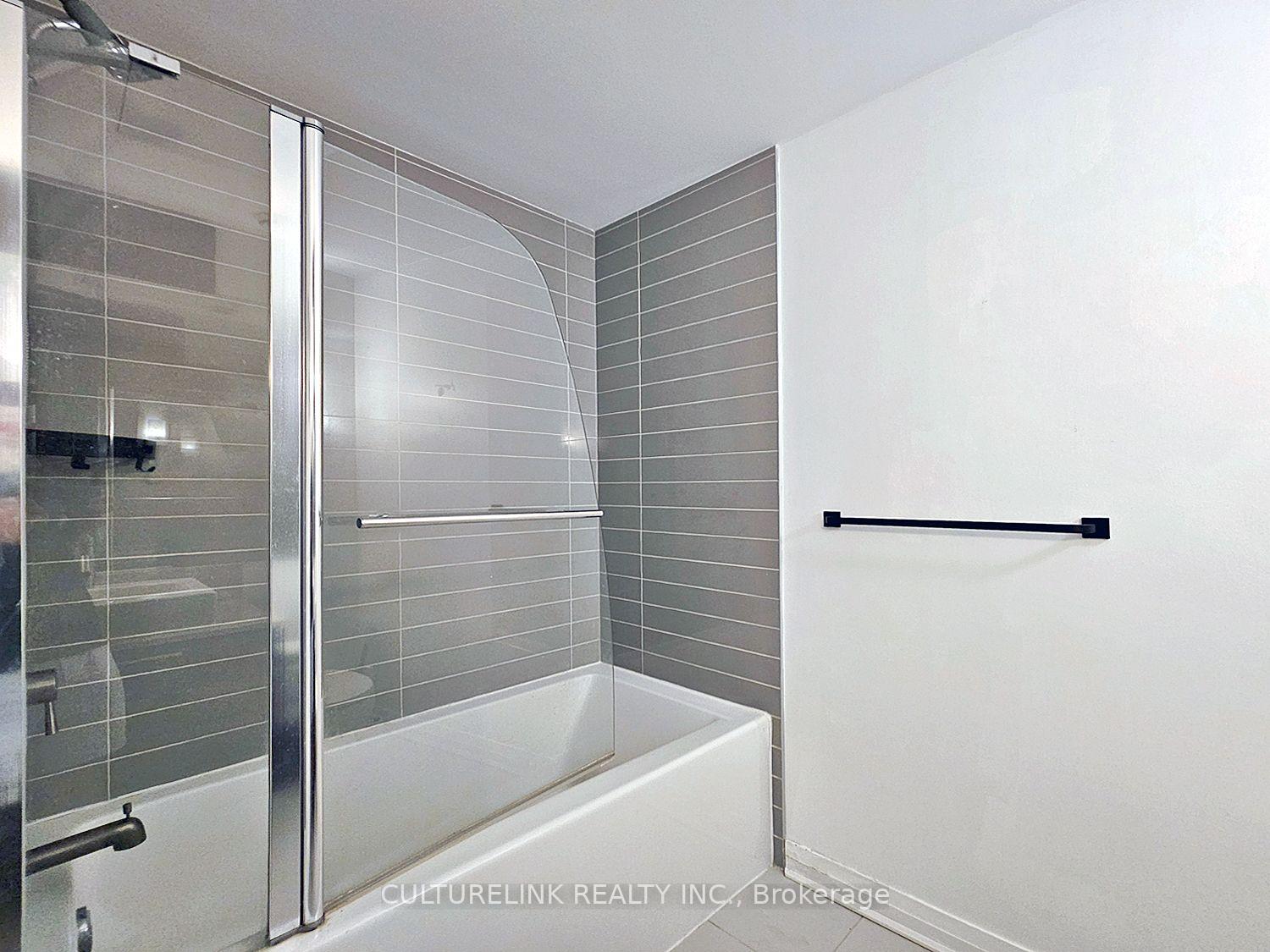Photo 12 of Unit 1712, 8 Mercer Street, Toronto, Waterfront Communities — HOMEH