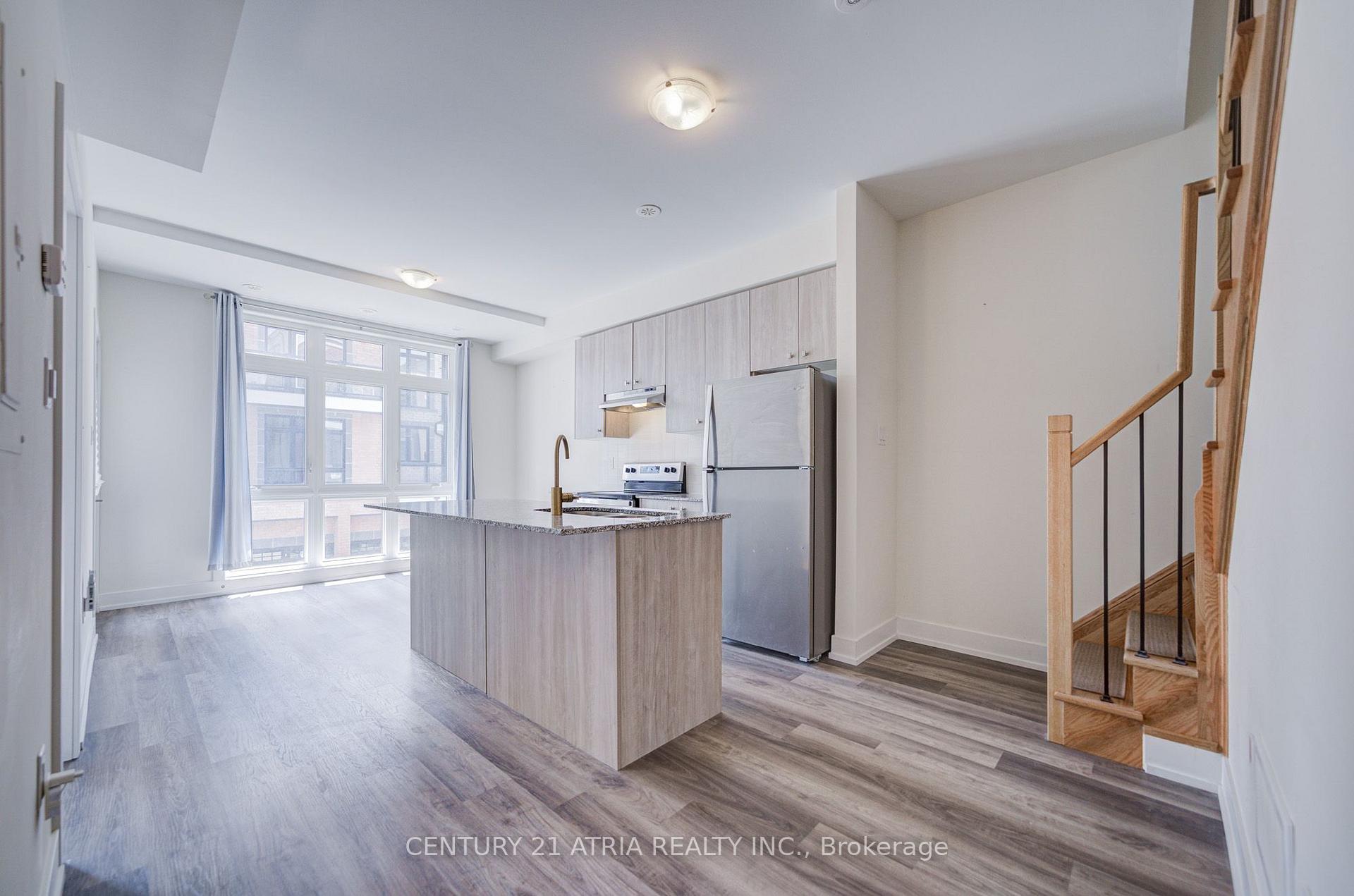 Photo 7 of Unit 18, 1 Bond Crescent, Richmond Hill, Oak Ridges — HOMEH