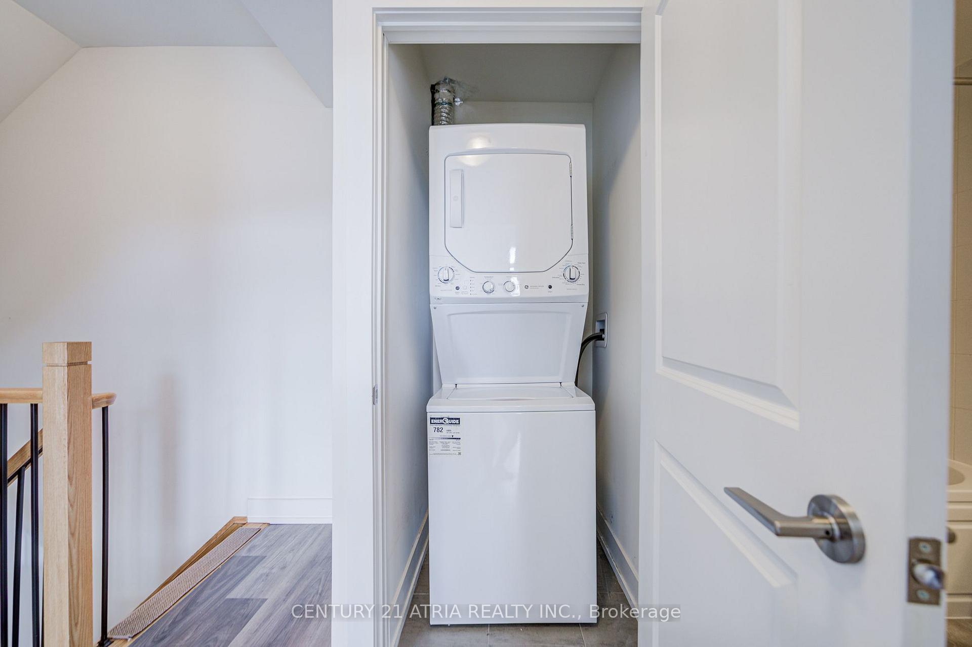 Photo 28 of Unit 18, 1 Bond Crescent, Richmond Hill, Oak Ridges — HOMEH
