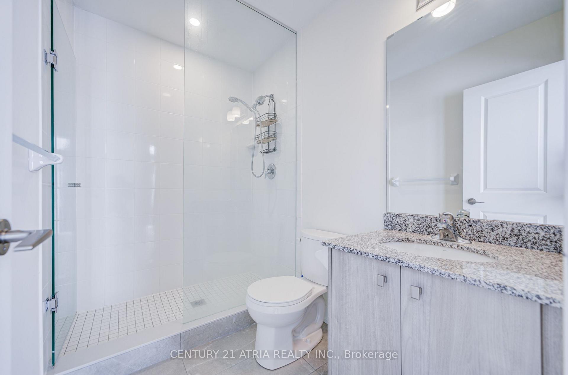 Photo 39 of Unit 18, 1 Bond Crescent, Richmond Hill, Oak Ridges — HOMEH