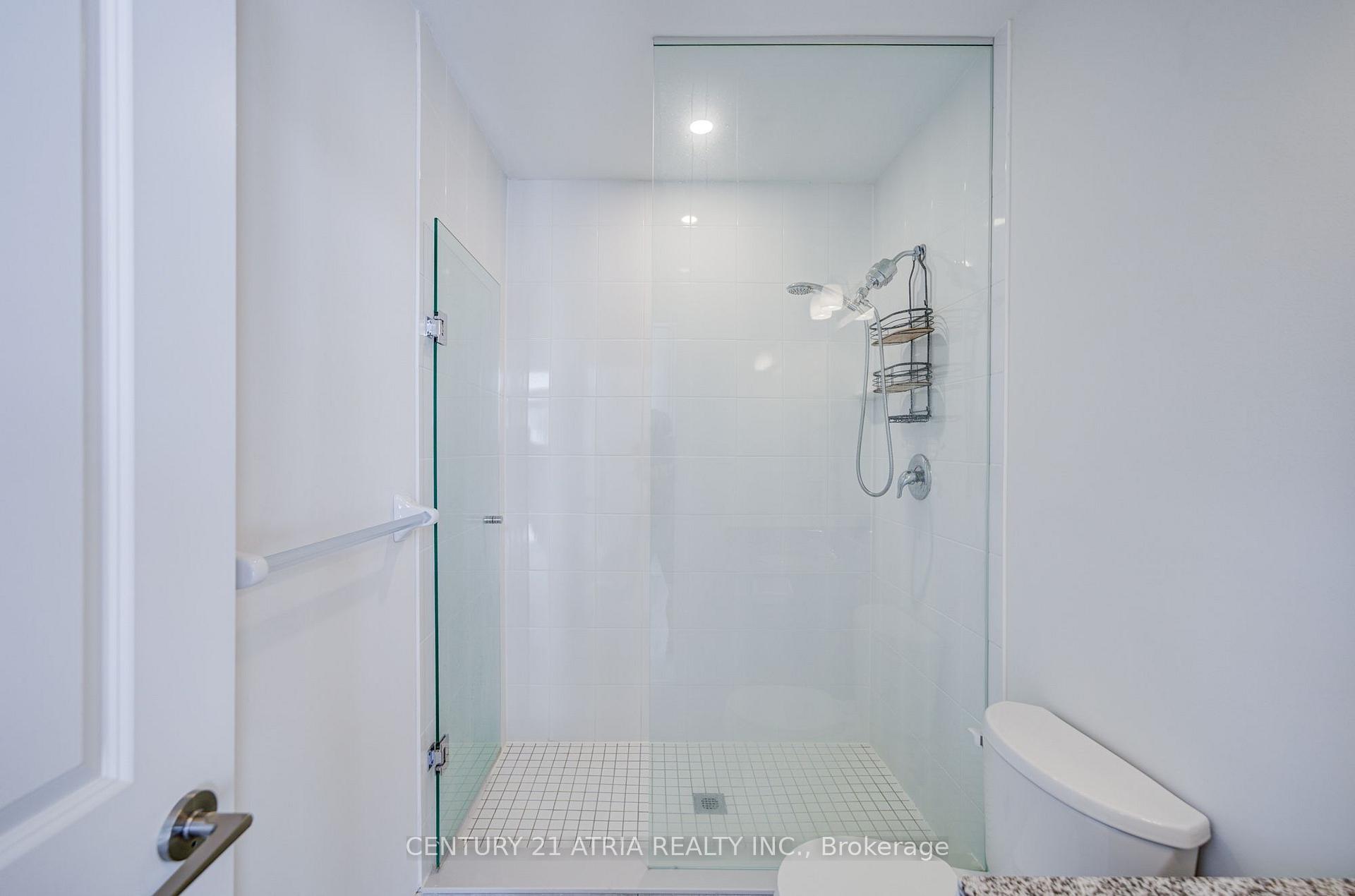 Photo 40 of Unit 18, 1 Bond Crescent, Richmond Hill, Oak Ridges — HOMEH