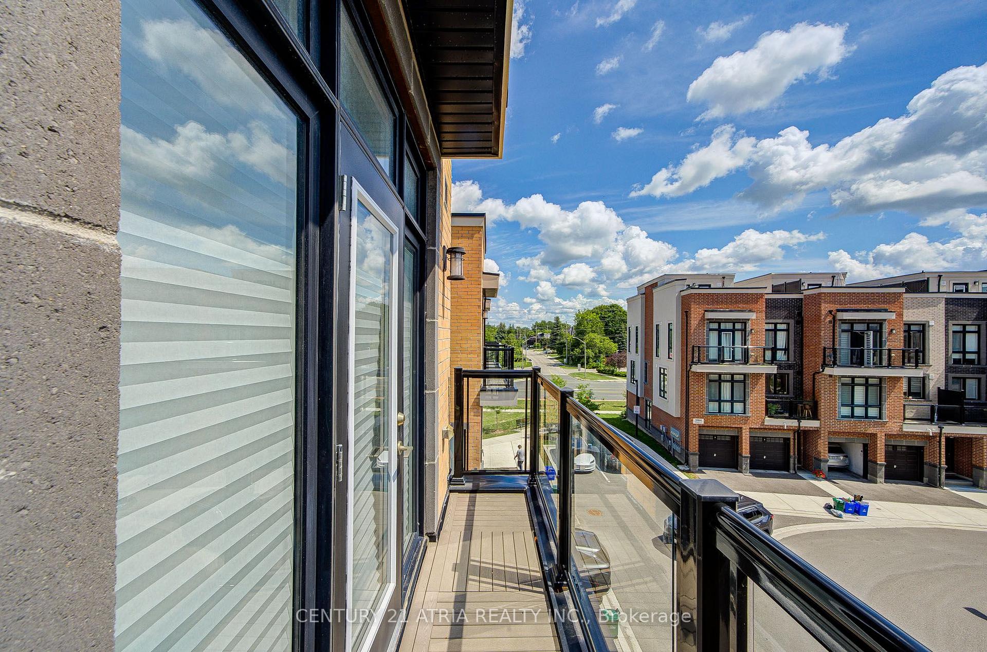 Photo 42 of Unit 18, 1 Bond Crescent, Richmond Hill, Oak Ridges — HOMEH