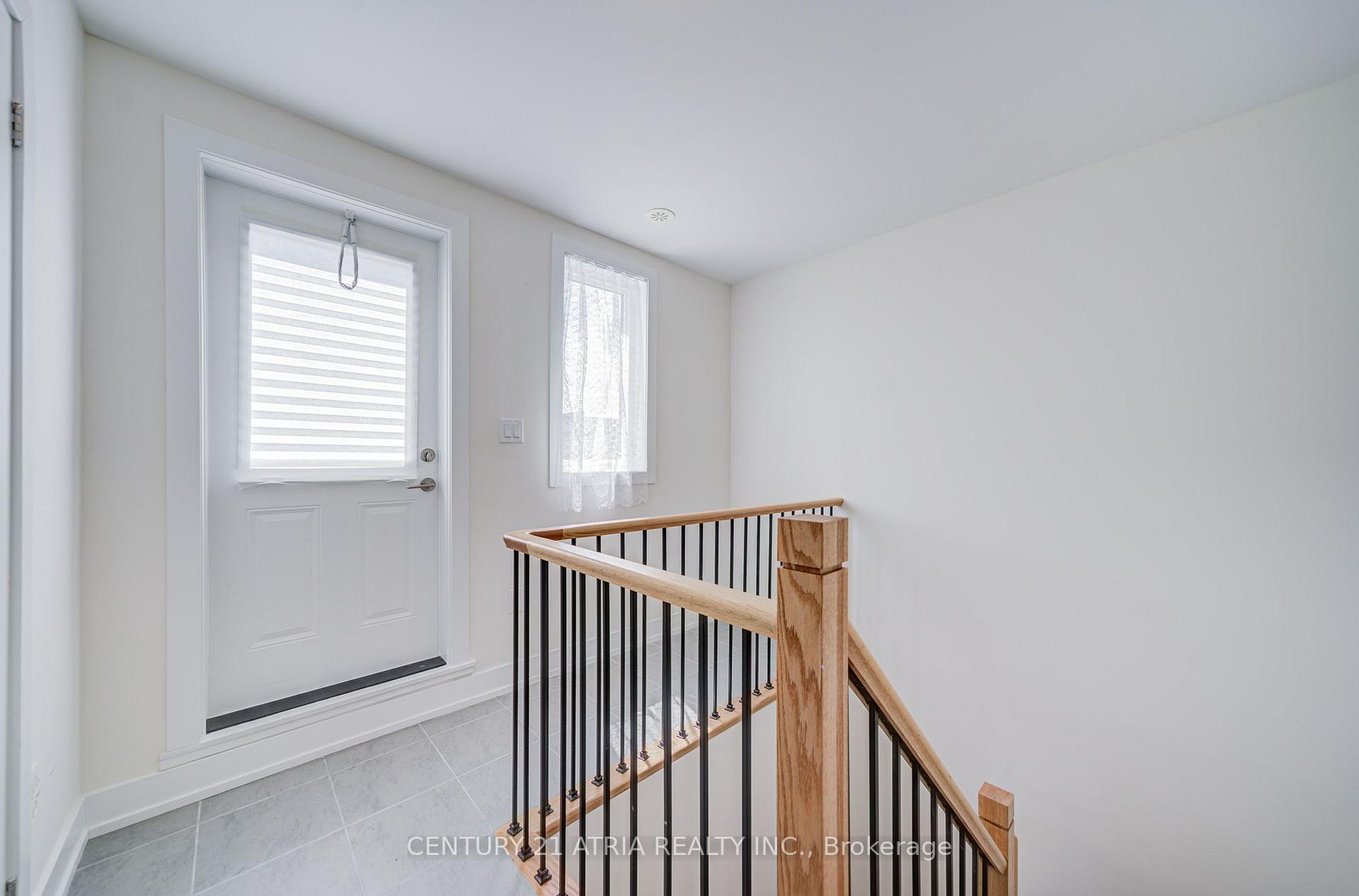 Photo 43 of Unit 18, 1 Bond Crescent, Richmond Hill, Oak Ridges — HOMEH