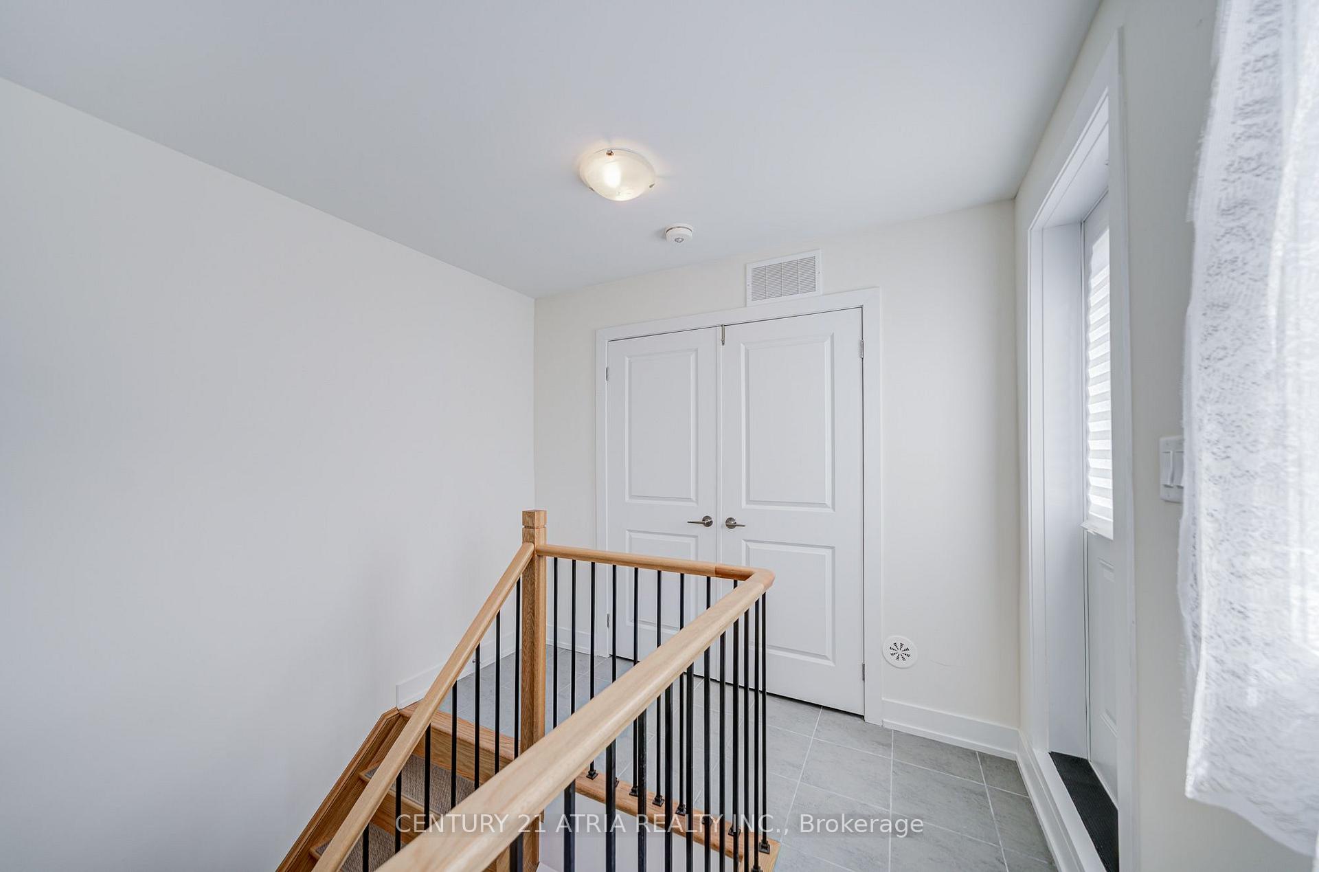 Photo 44 of Unit 18, 1 Bond Crescent, Richmond Hill, Oak Ridges — HOMEH