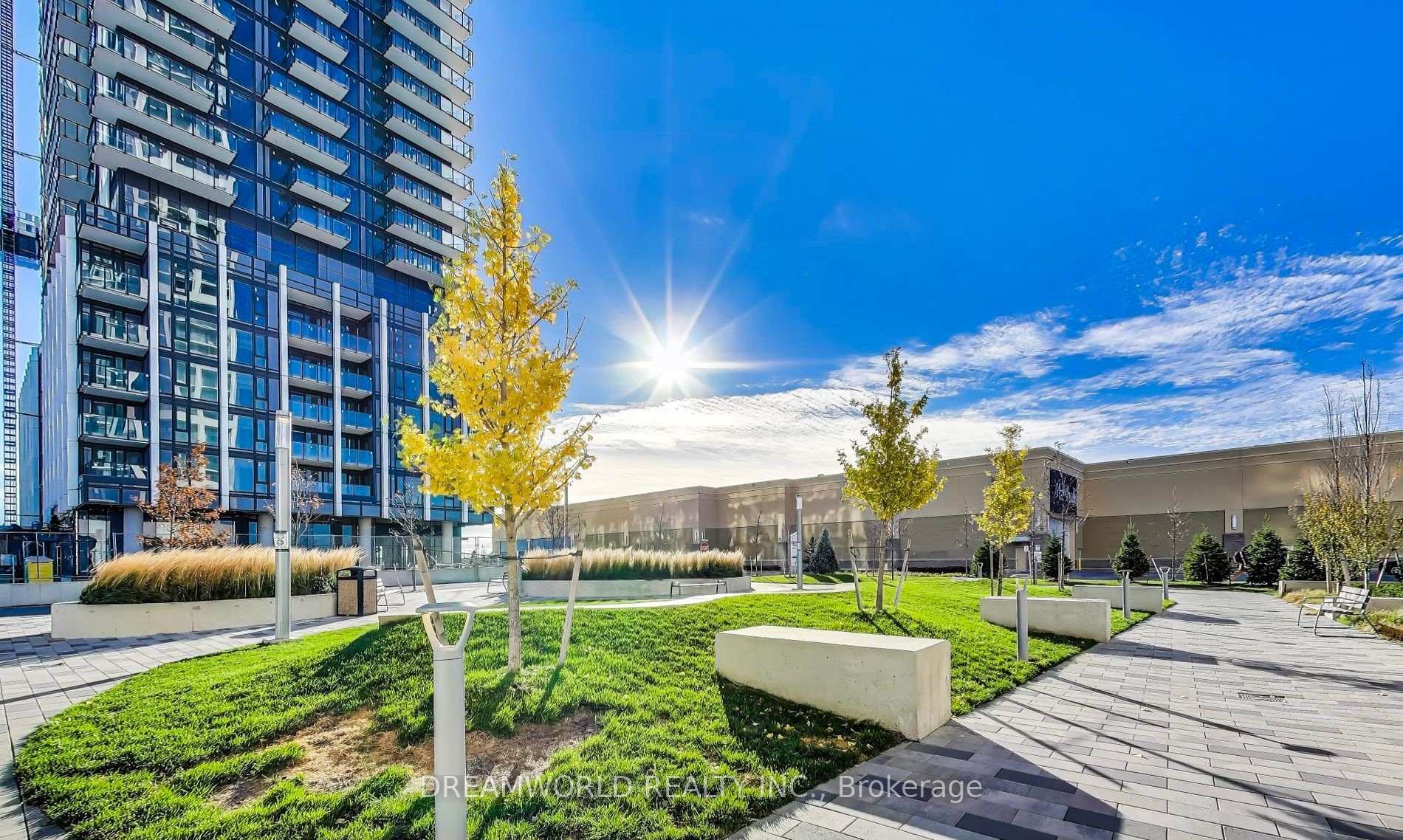 Photo 3 of Unit 1409, 9000 Jane Street, Vaughan, Vellore Village — HOMEH