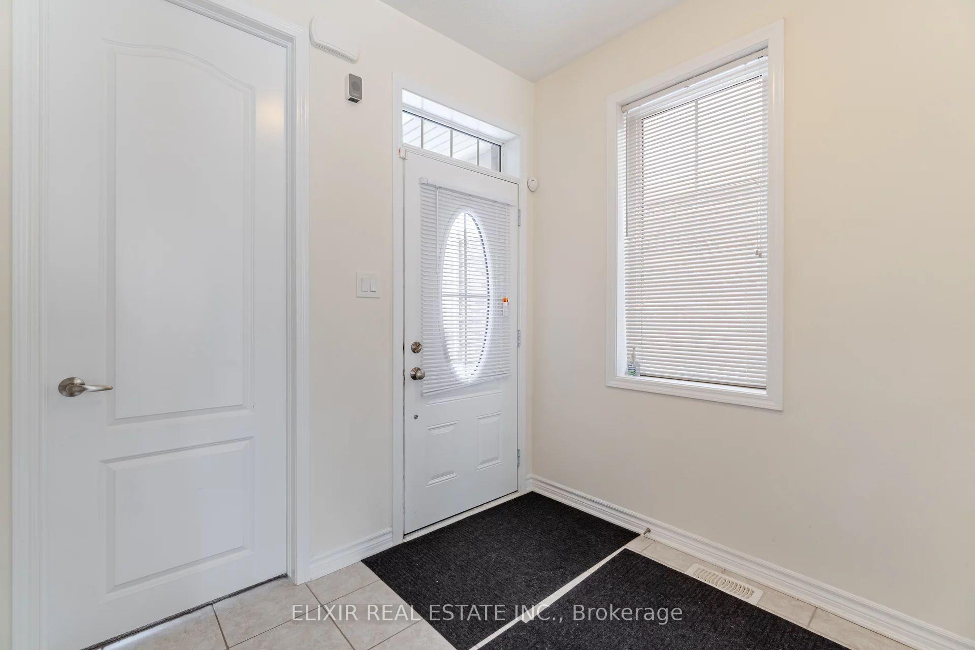 Photo 5 of 532 Edenbrook Hill Drive, Brampton, Northwest Brampton — HOMEH