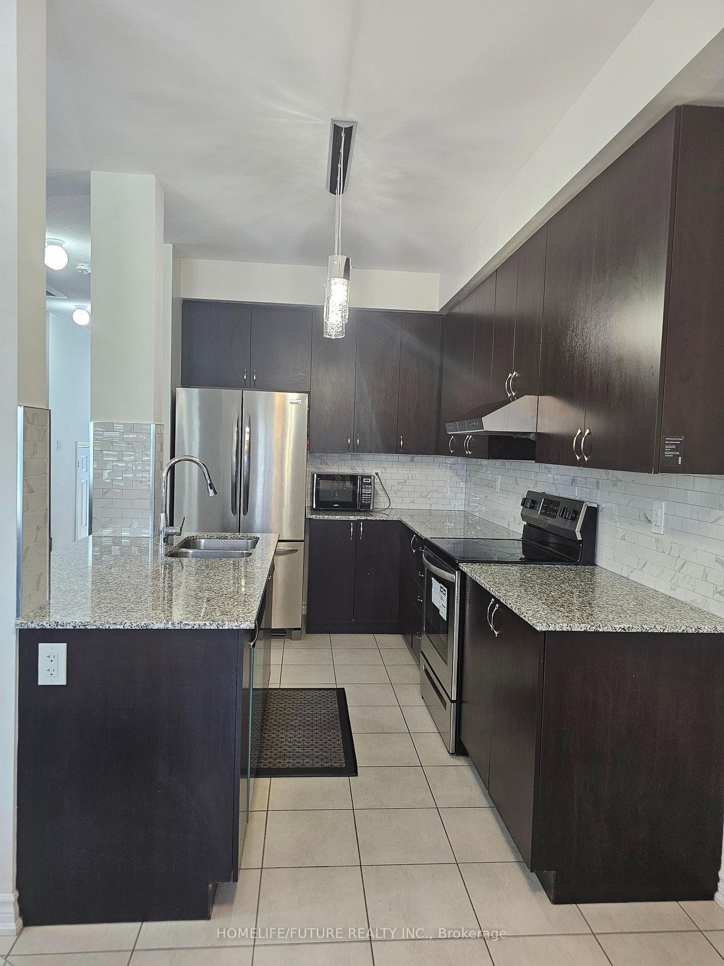 Photo 8 of 132 Sunset Terrace, Vaughan, Vellore Village — HOMEH