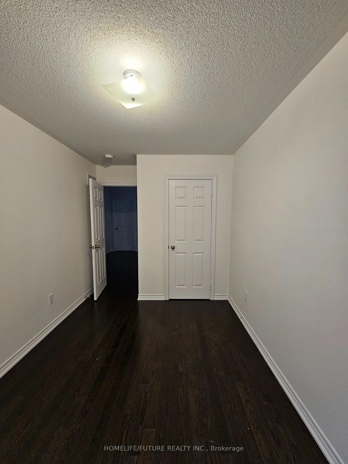 Photo 9 of 132 Sunset Terrace, Vaughan, Vellore Village — HOMEH