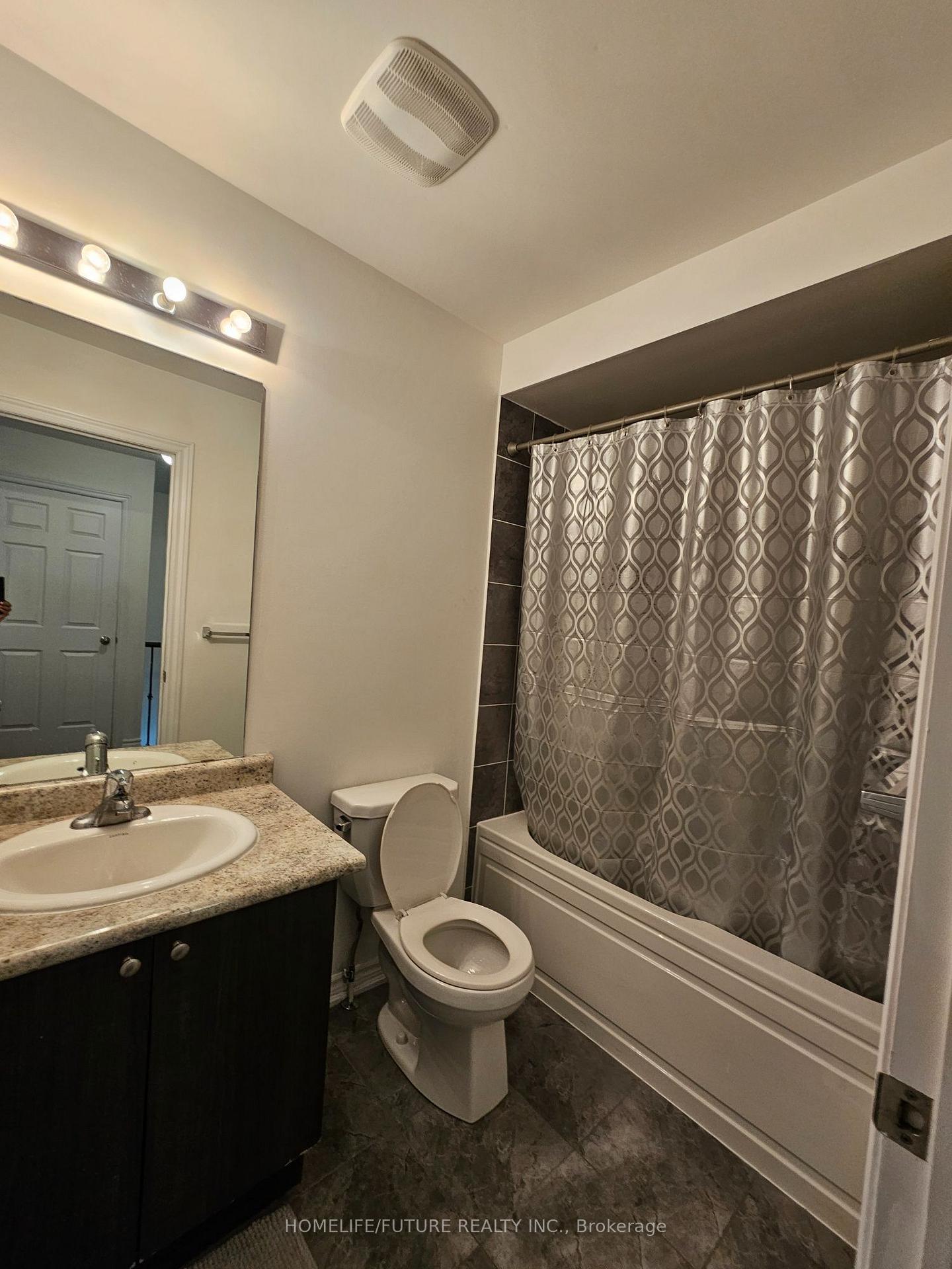 Photo 11 of 132 Sunset Terrace, Vaughan, Vellore Village — HOMEH