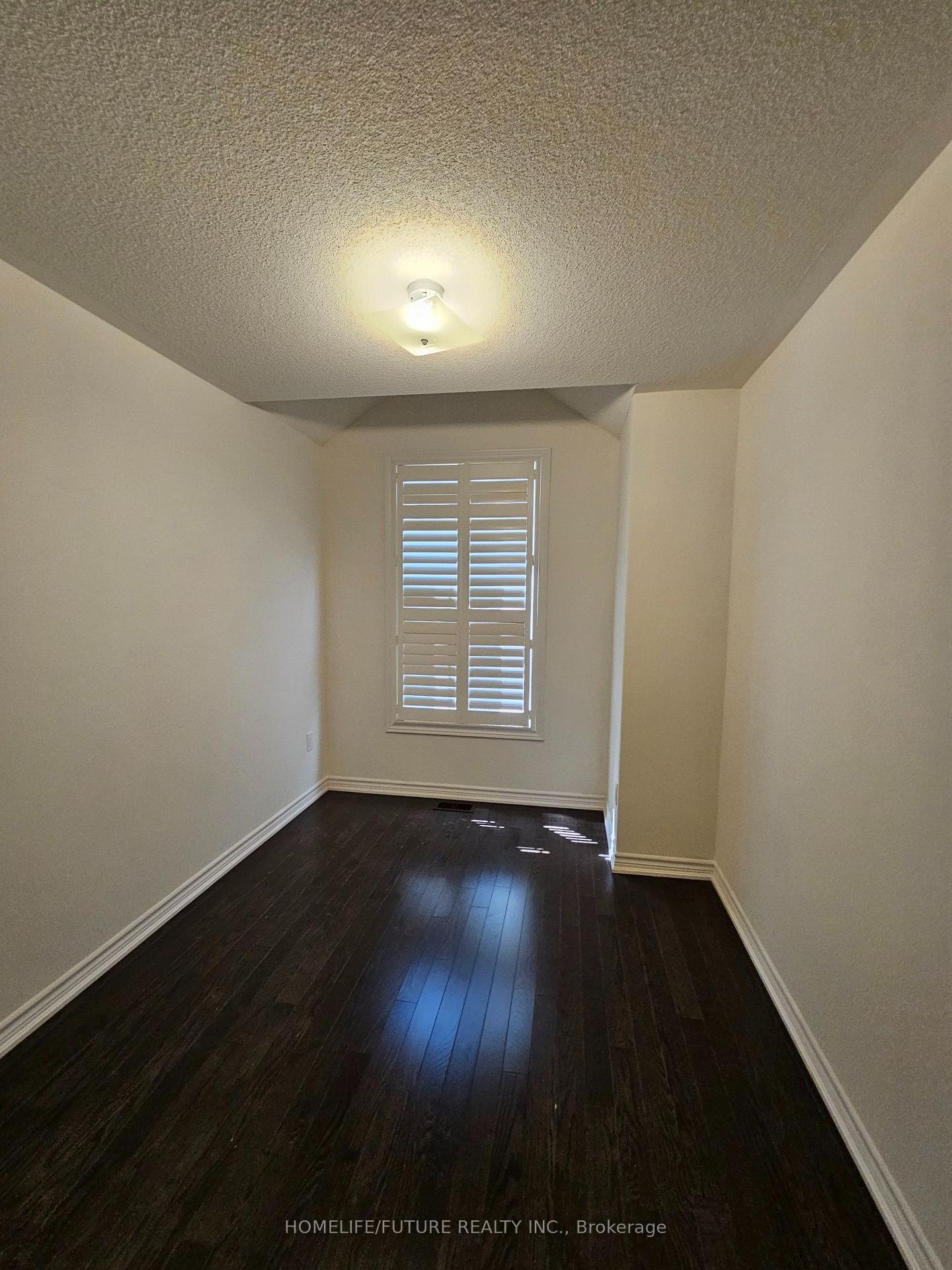 Photo 12 of 132 Sunset Terrace, Vaughan, Vellore Village — HOMEH