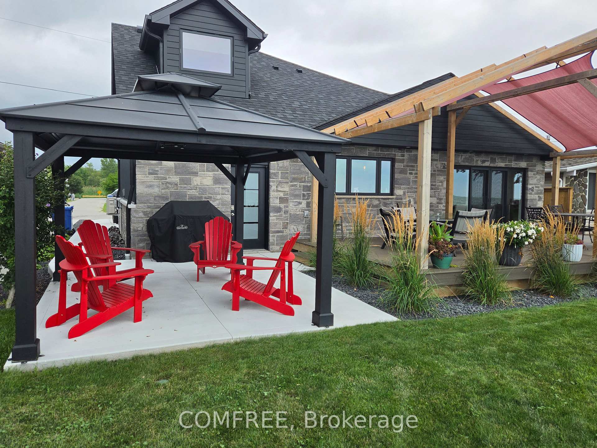 Photo 7 of 1007 Lakeshore Park, Lakeshore — HOMEH