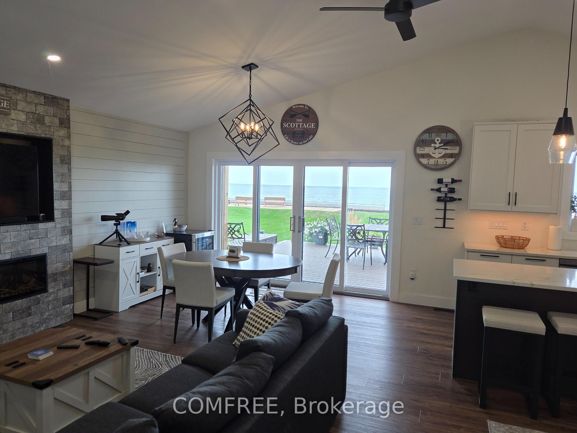 Photo 19 of 1007 Lakeshore Park, Lakeshore — HOMEH
