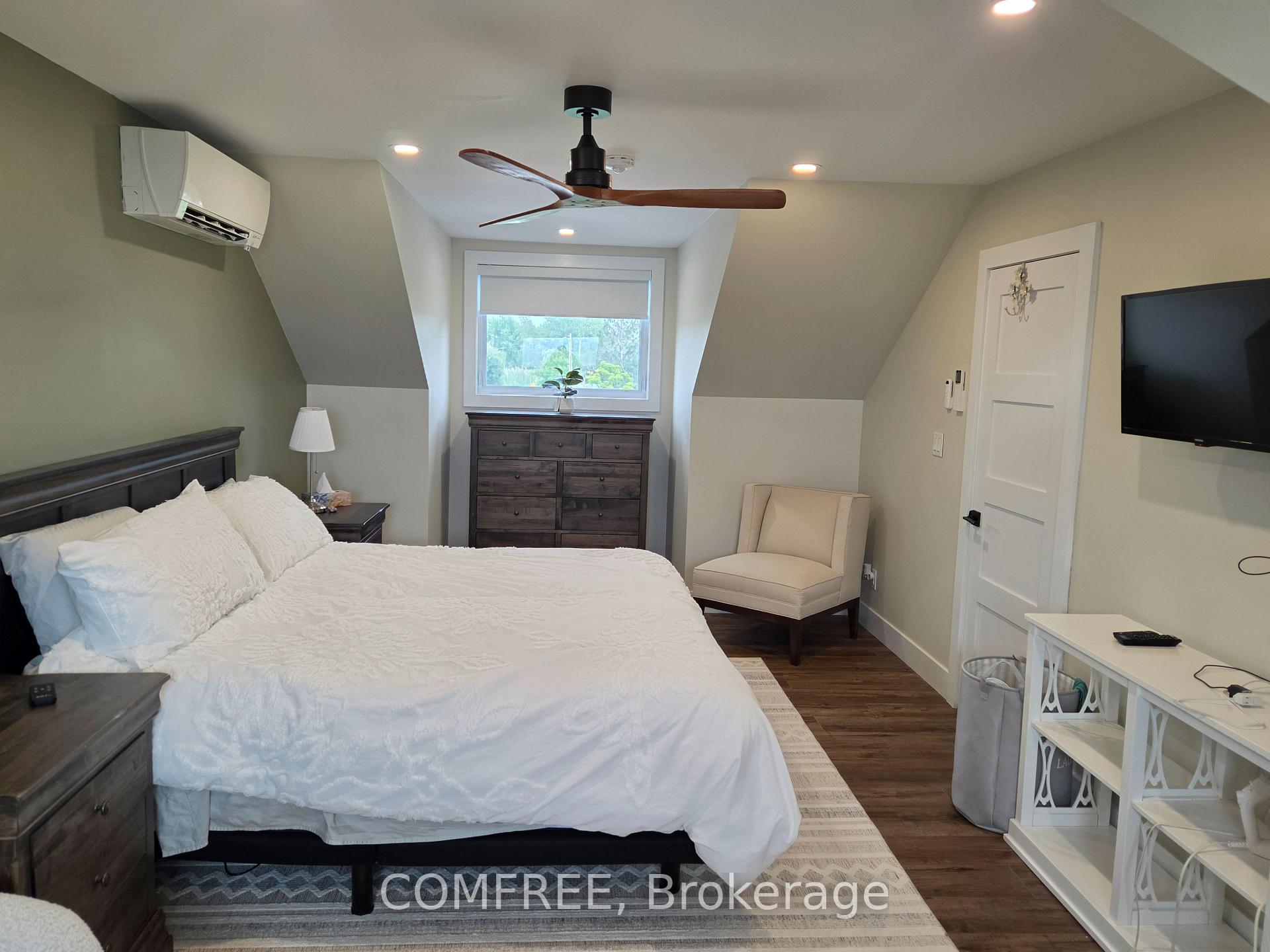 Photo 31 of 1007 Lakeshore Park, Lakeshore — HOMEH