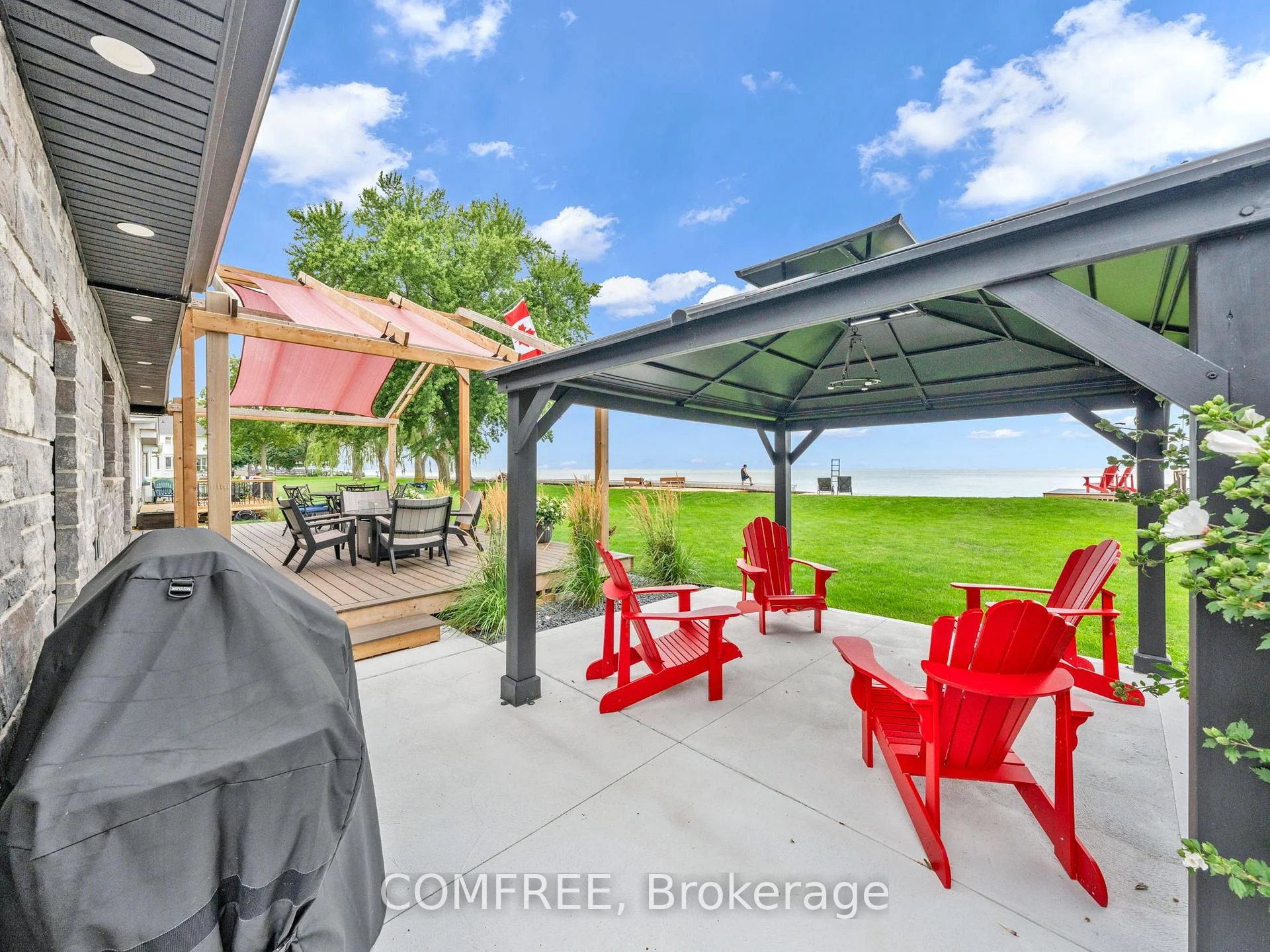 Photo 10 of 1007 Lakeshore Park, Lakeshore — HOMEH